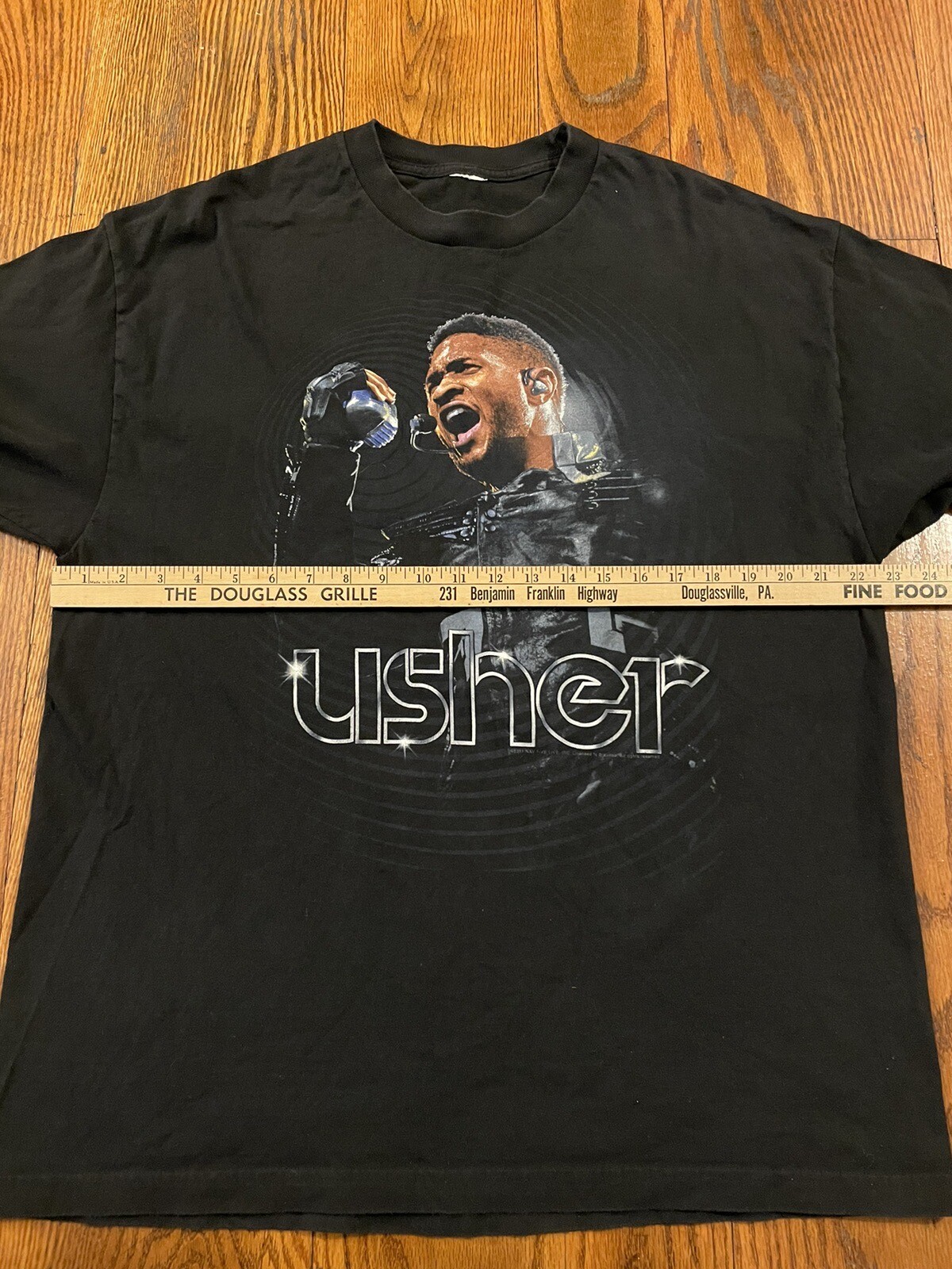 Usher 2011 T Shirt XL Hip Hop Rap Tour R&B Band Tour Grail Super Bowl Y2K