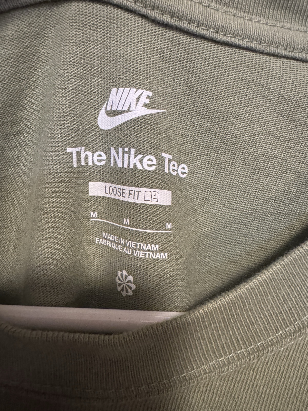 Nike Air Inc. Men’s Loose Fit Graphic Print Long Sleeve/Medium/Length- 28 In