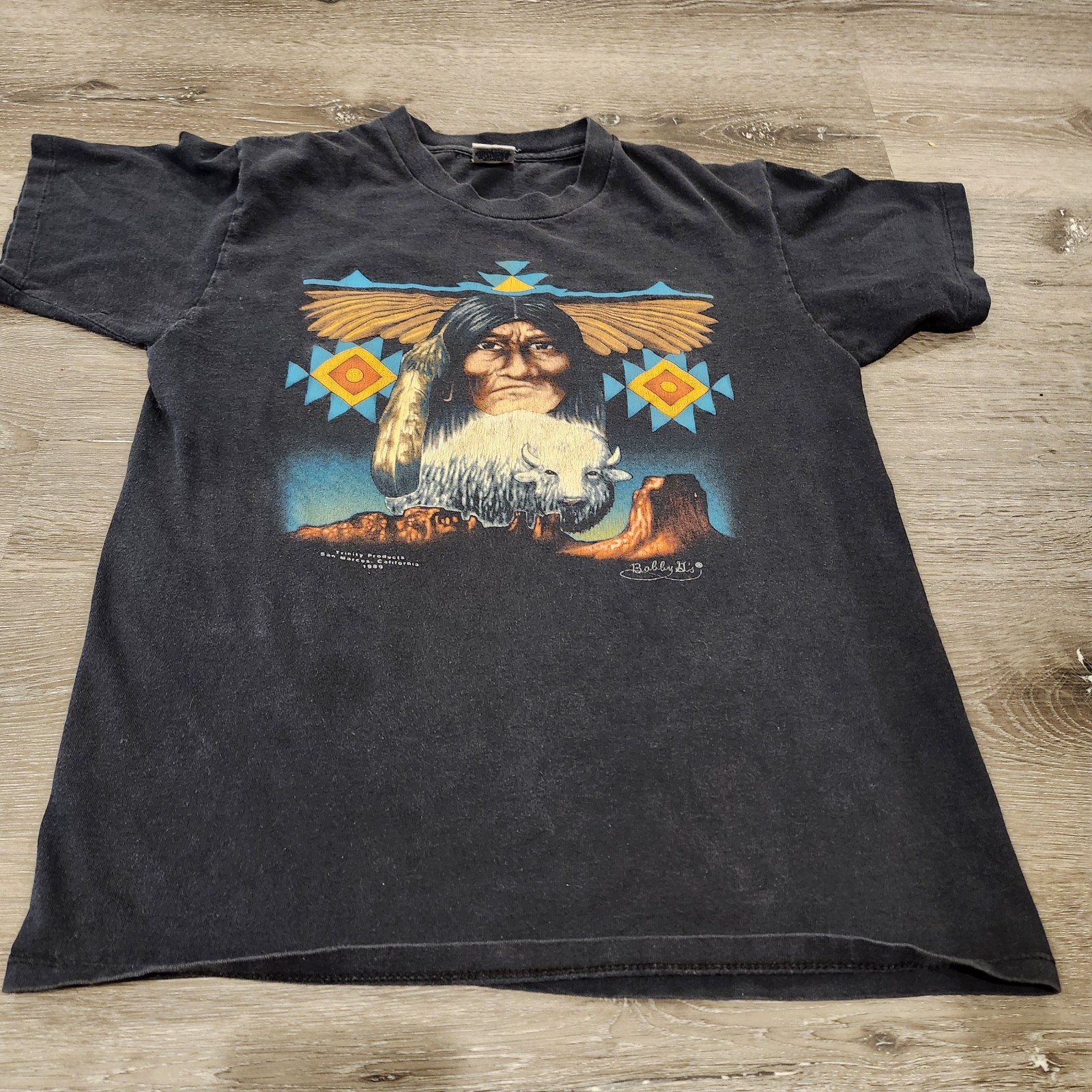 1989 Native American Indian Bison Trinity Products Shirt M Single Stitch USA