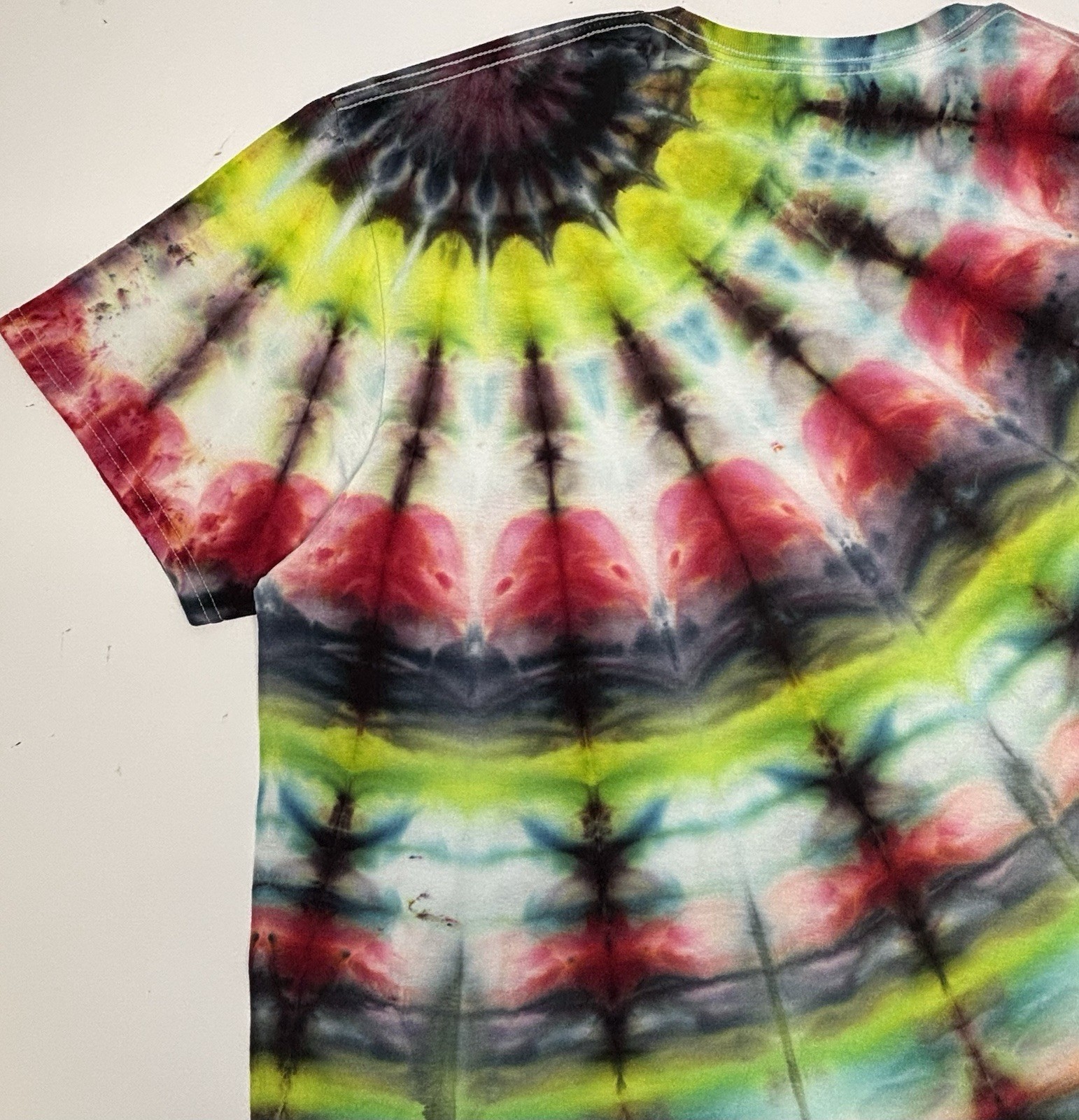Handmade Ice Tie Dye Unisex T-Shirt Size XL Multicolor Design Gildan Tee NEW