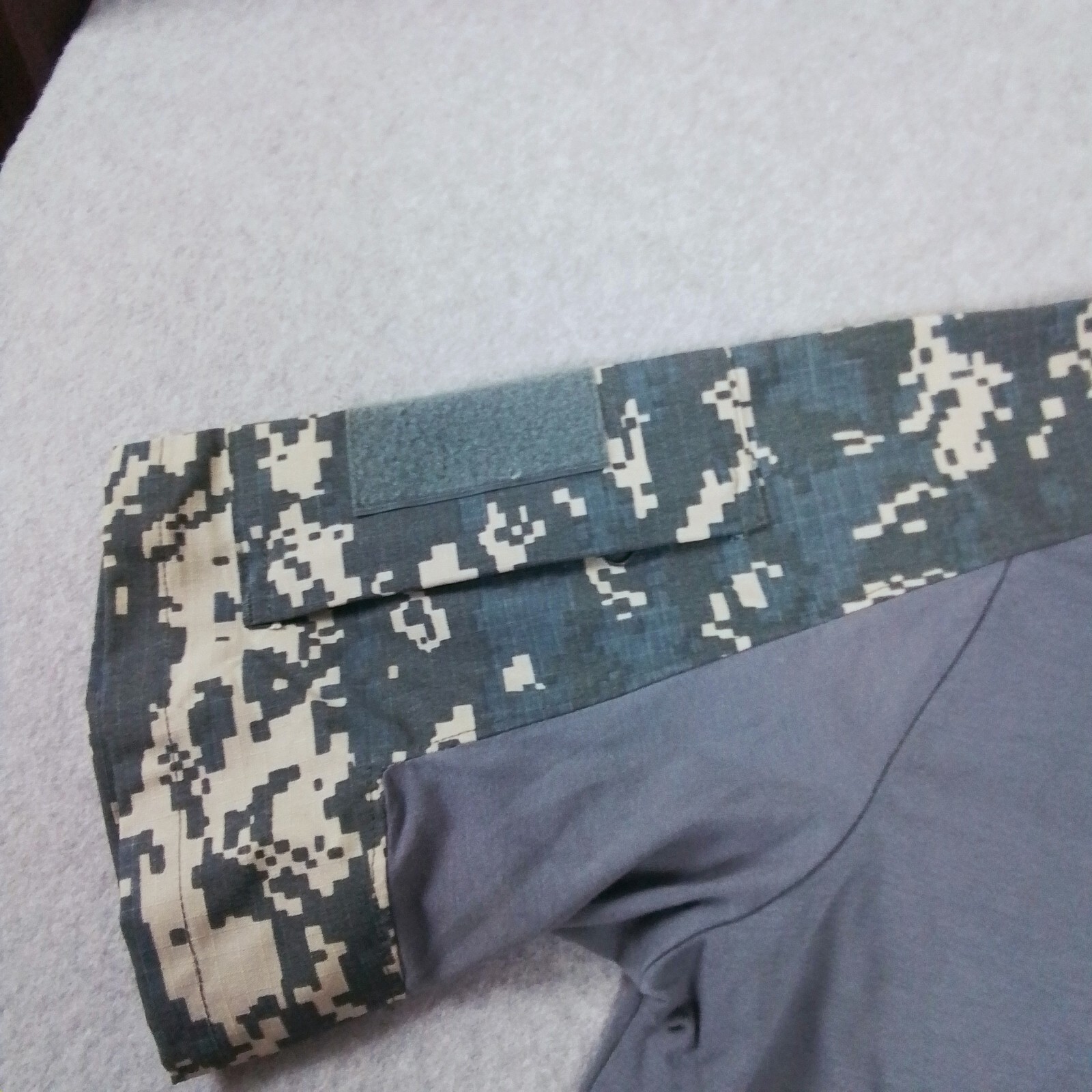 New Magcomsen First Grade Class B Men’s Size XL Shirt Gray W/Digital Camo Sleeve