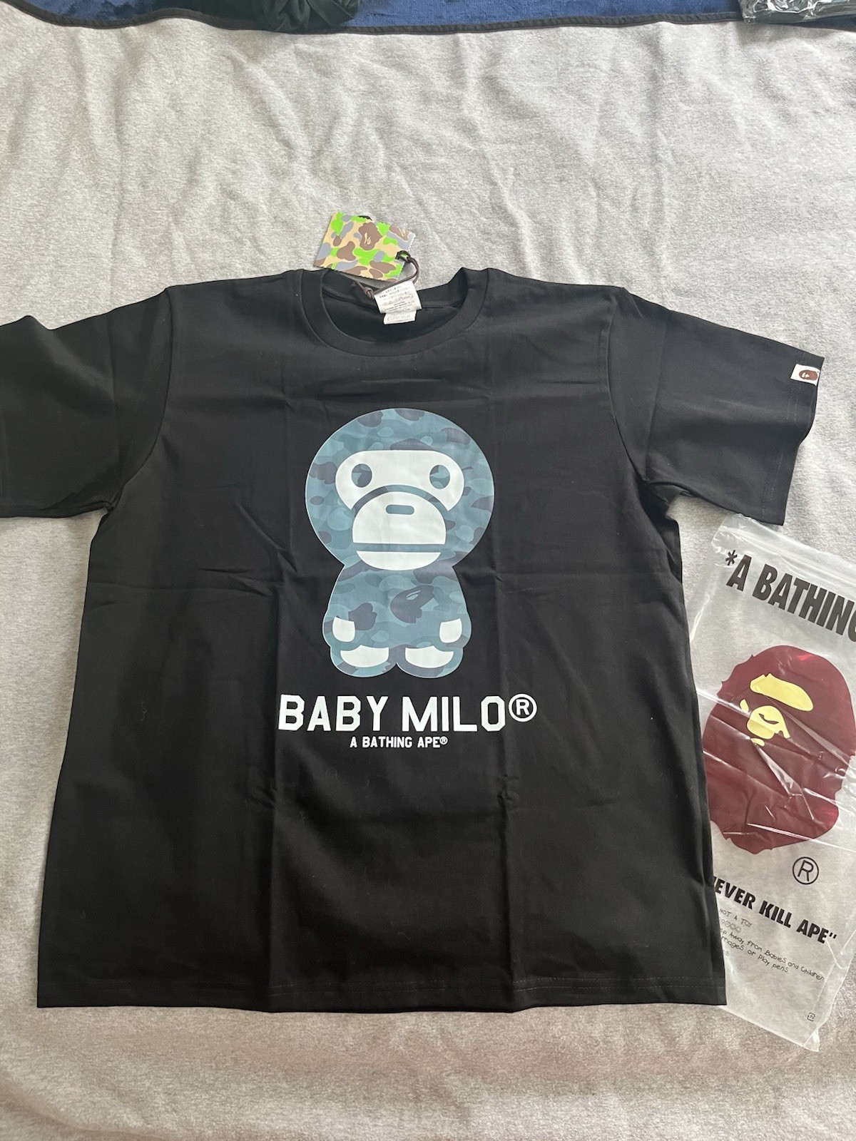 A Bathing Ape BAPE Baby Milo Black Graphic Print Logo Crew Neck T-Shirt M