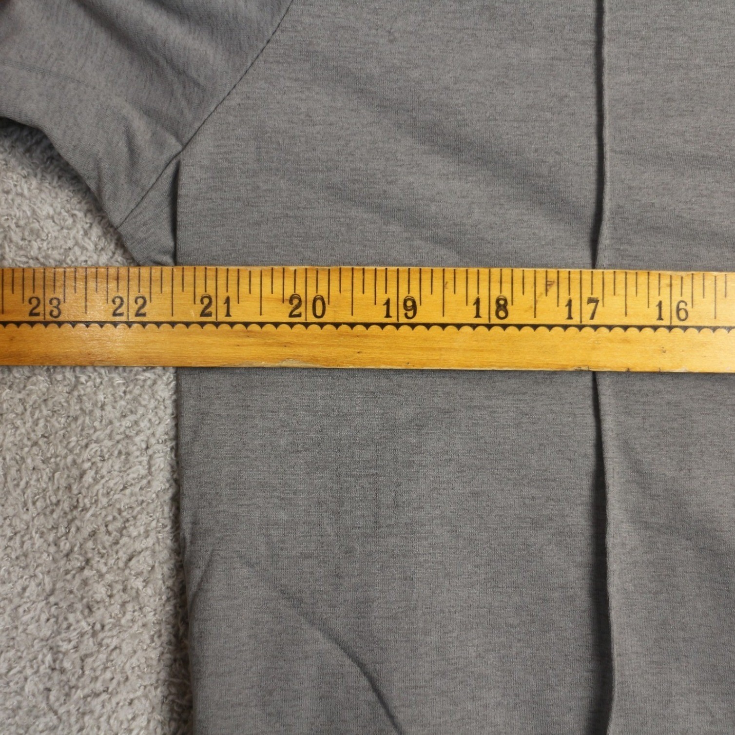 Manfinity T-Shirt Men’s Size Large Grey Pintuck Pleated Hypnotize Short Sleeve