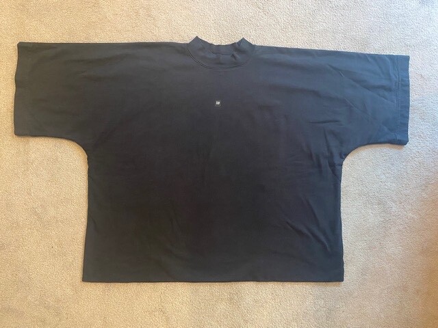 YZY Gap Engineered by Balenciaga NWOT Cropped No Seam Tee X-SMALL Black