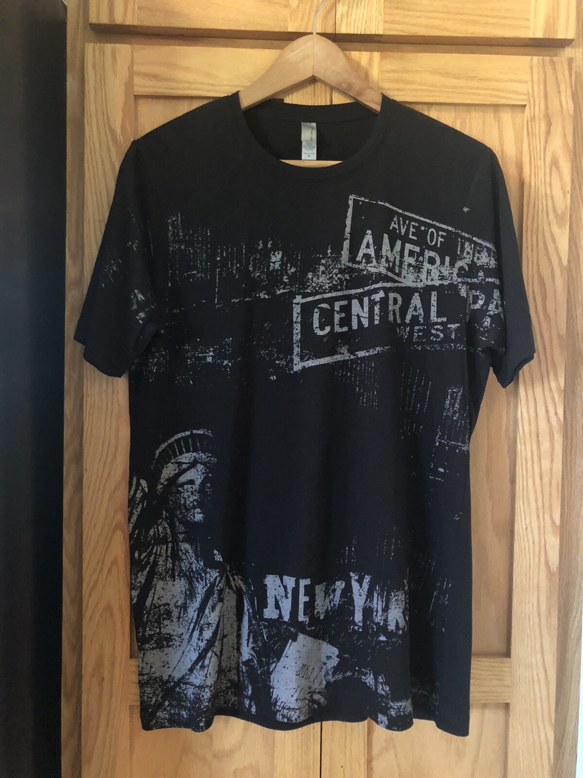 NEXT LEVEL NEW YORK TSHIRT COTTON BLEND BLACK SIZE MEDIUM