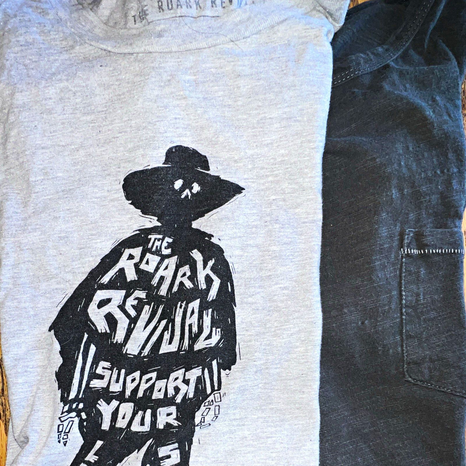 Roark Lot Of 2 Men’s Size M T-Shirts Gray Skeleton Graphic & Black Pocket Tee