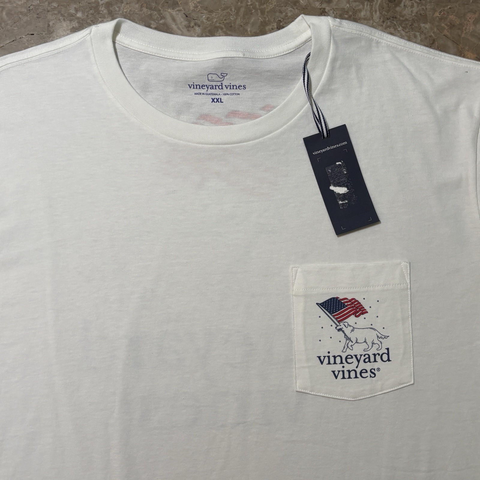 Vineyard Vines Shirt Mens 2XL White Short Sleeve Tee Dog American Flag USA NEW