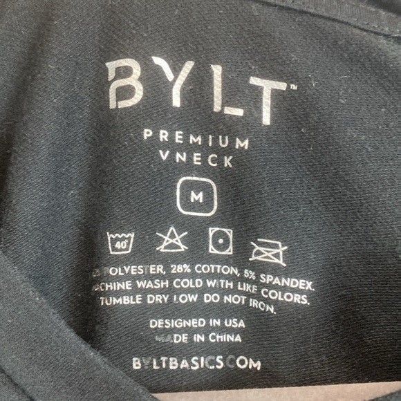 BYLT premium v-neck M black basics casual workout gym athleisure