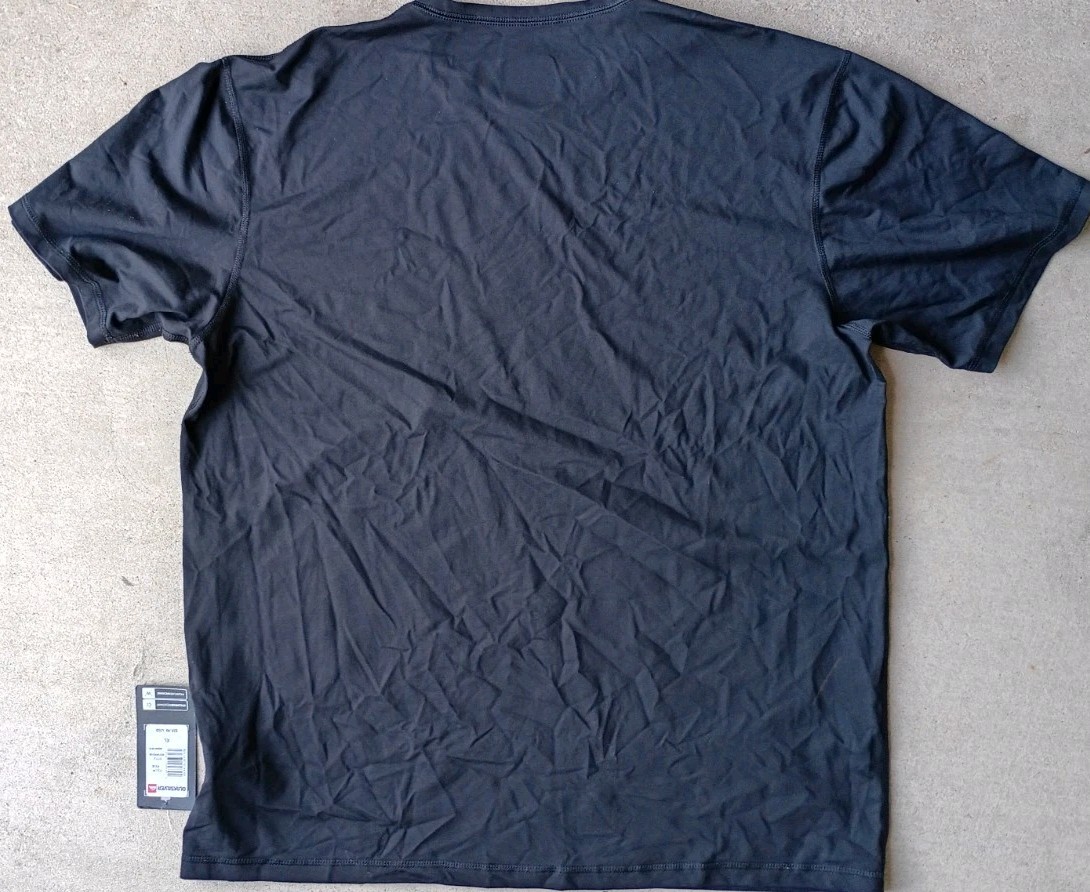 Quicksilver Black Graphic T-shirt Men’s Size XL 45 New with tag