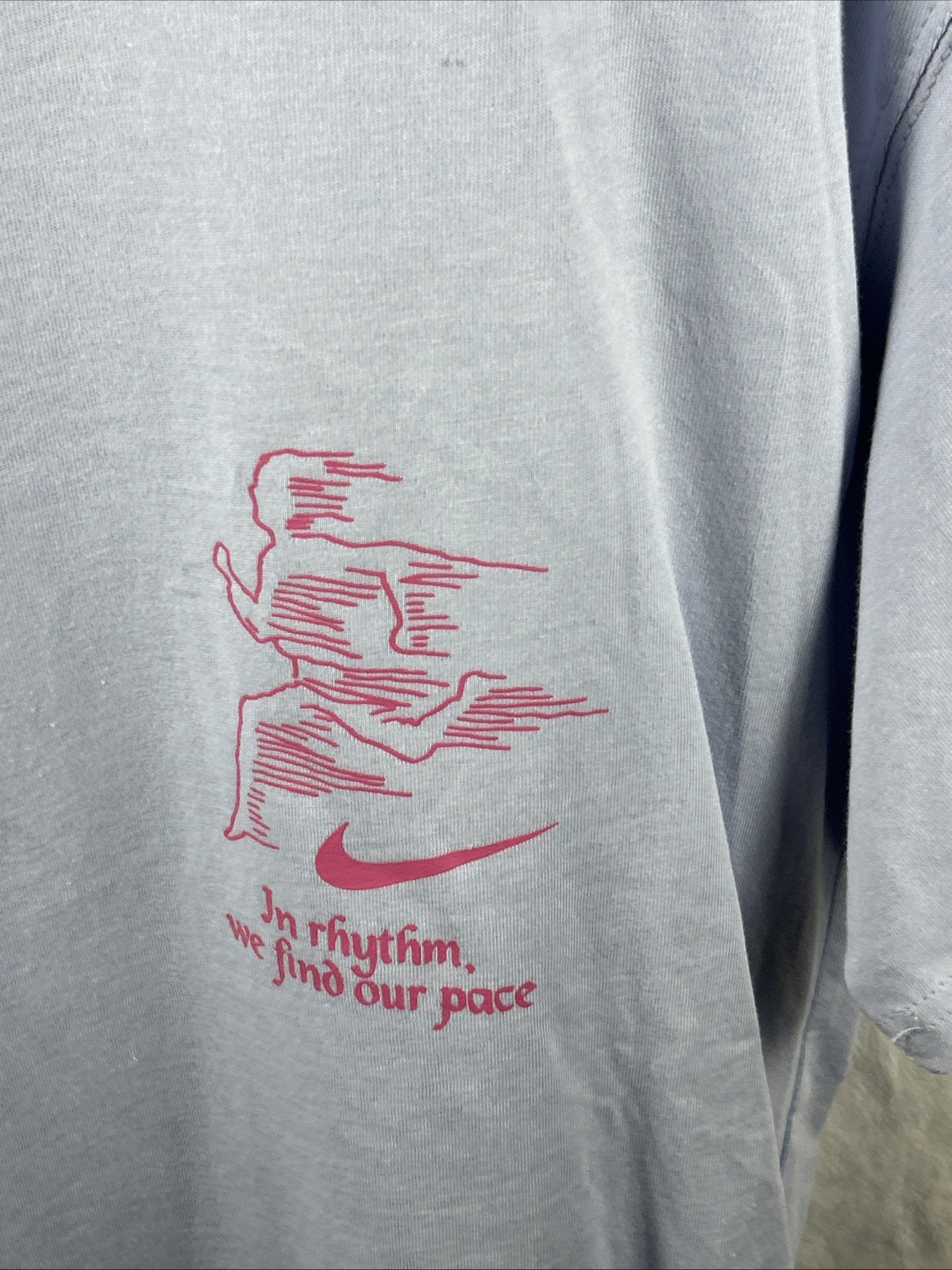 Nike Mens Loose Fit The Nike Tee Running T Shirt Medium Light Purple HV4152 057