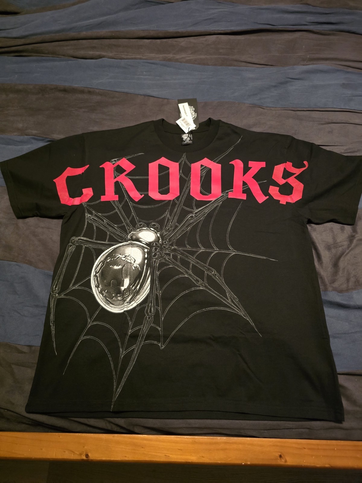 Crooks & Castles “Venom” size XL Heavyweight Drop Shoulder T-shirt Black.