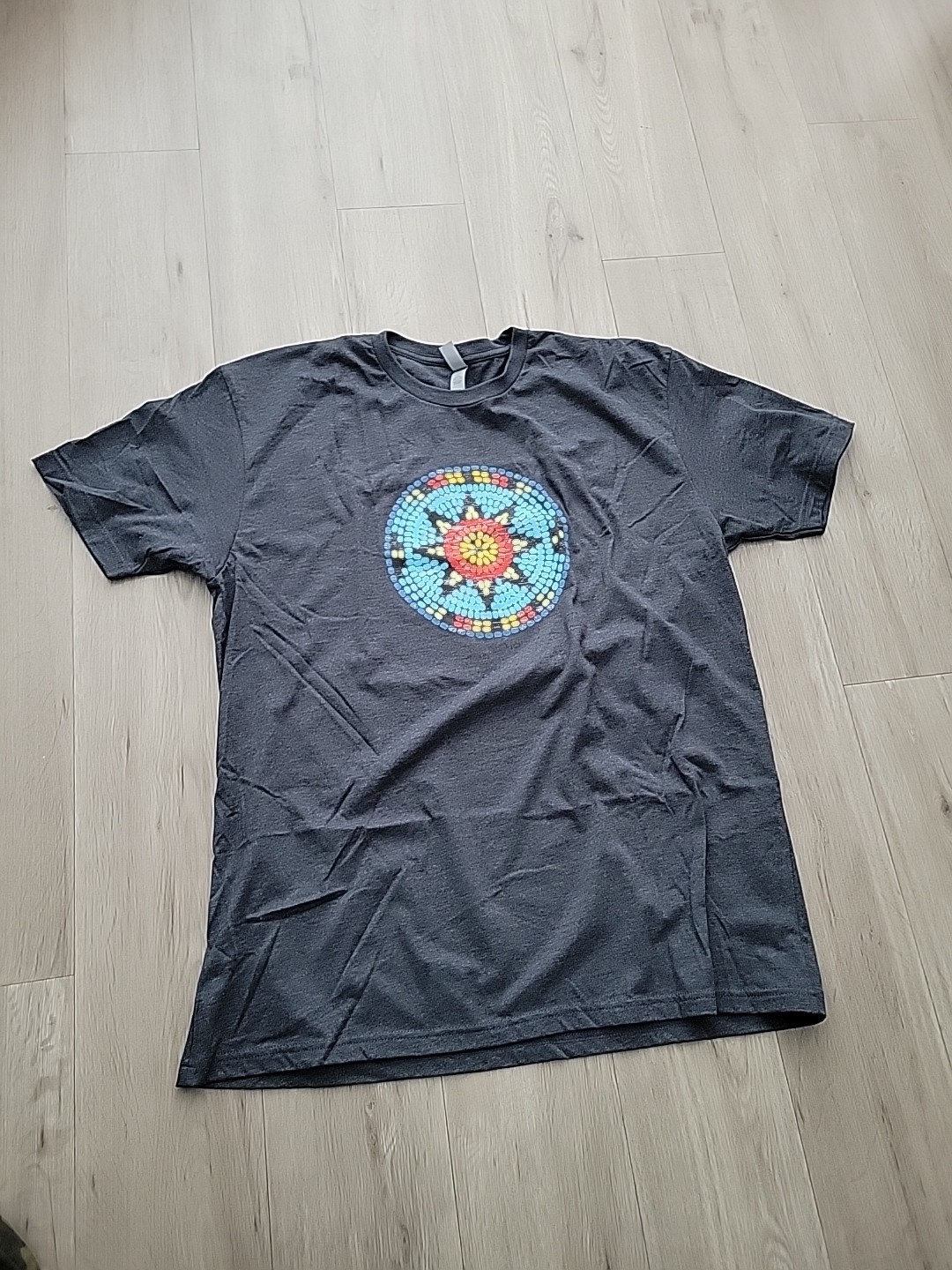 mens Next level tshirt XL🔥