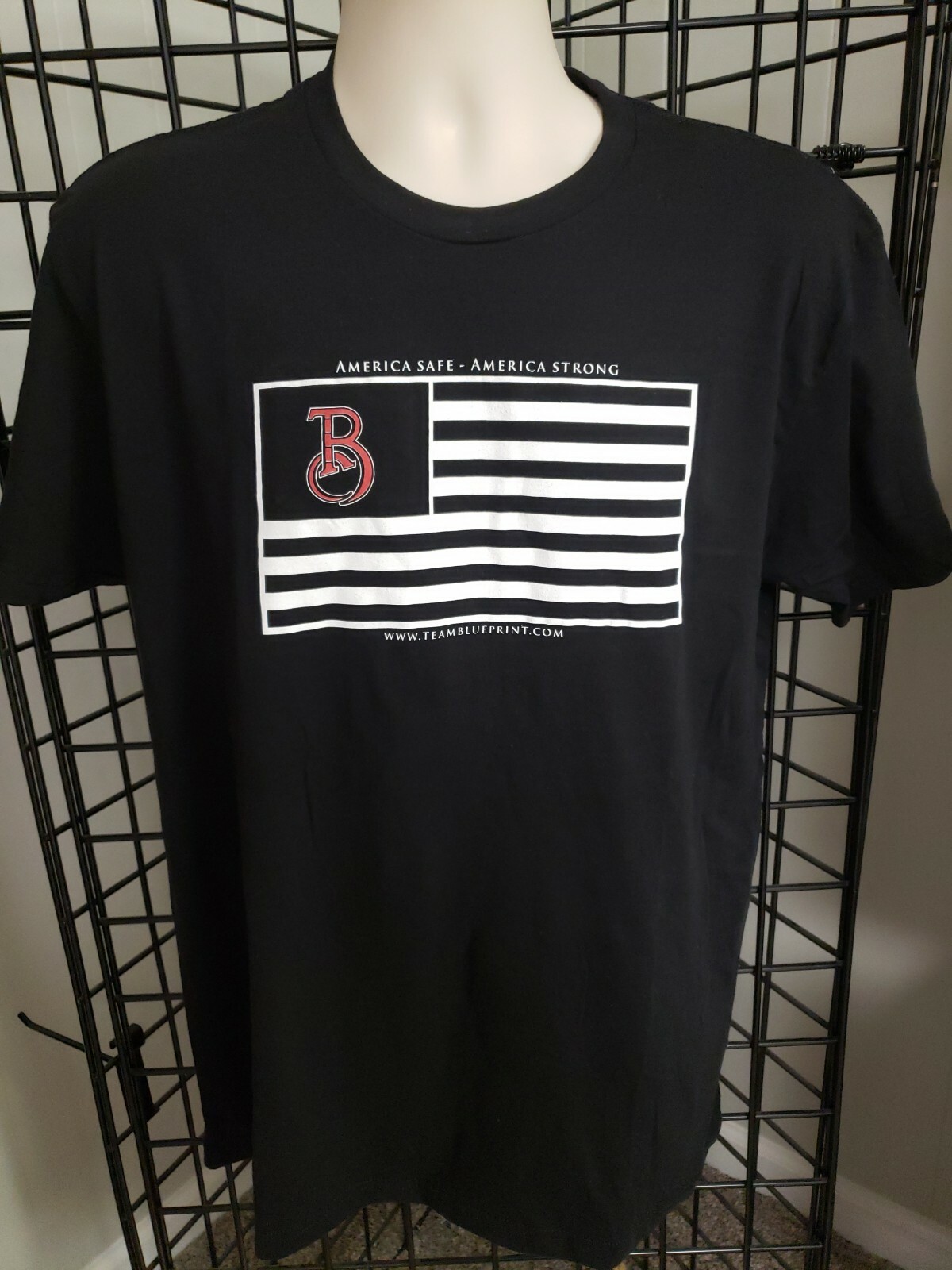 Next Level Apparel Men’s Cotton t-Shirt large America safe American strong