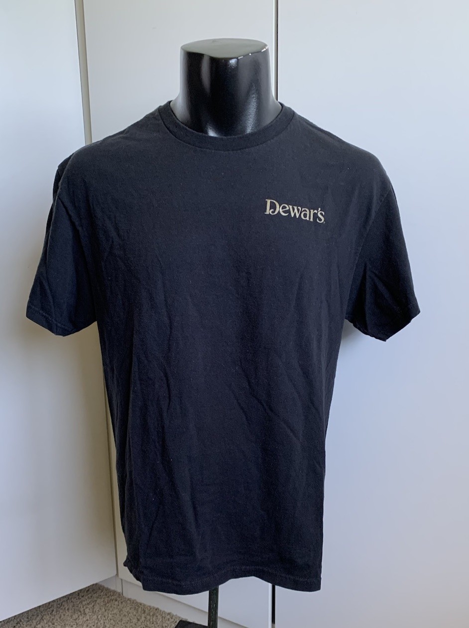 Dewar’s Scotch men’s size Large black short sleeve T-shirt