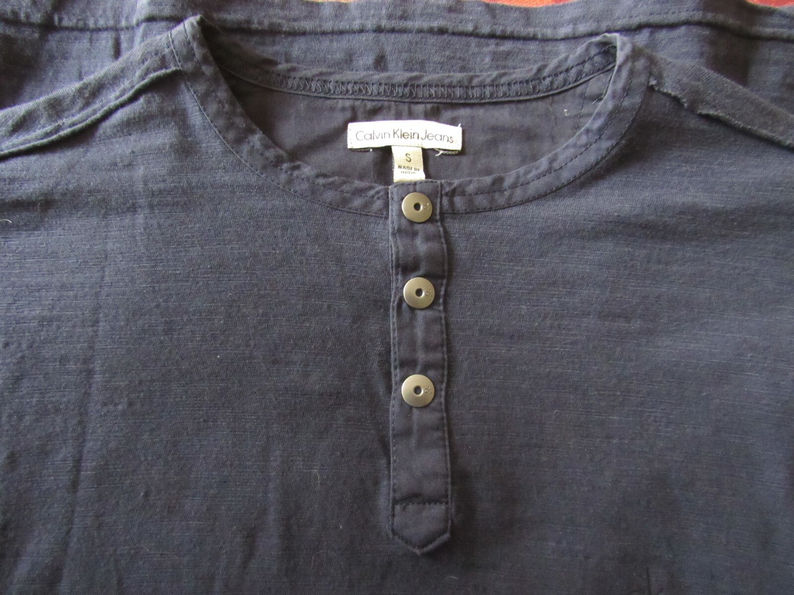 Calvin Klein Mens Crew Neck Long Sleeve 3-Silver LOGO Buttons Navy Blue SZ S NWT
