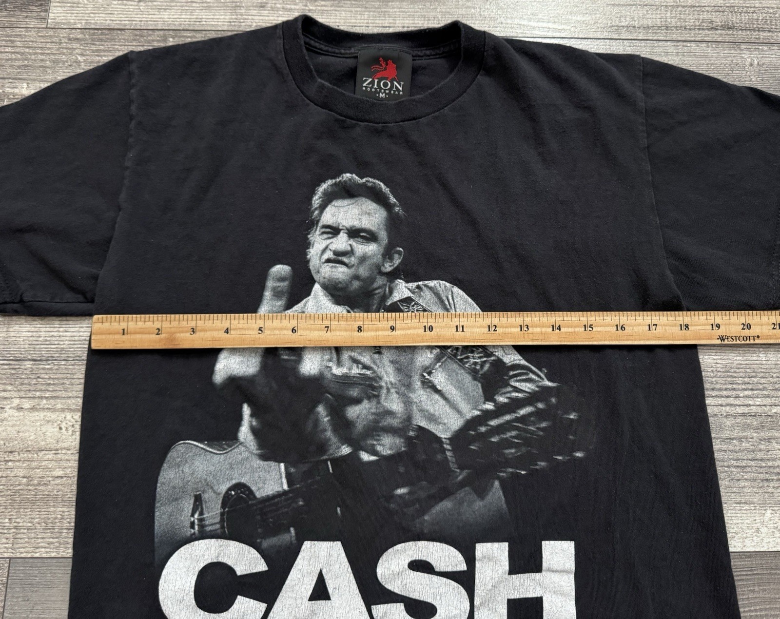 Johnny Cash Zion Rootswear 2009 Middle Finger Graphic T‑Shirt Medium Black