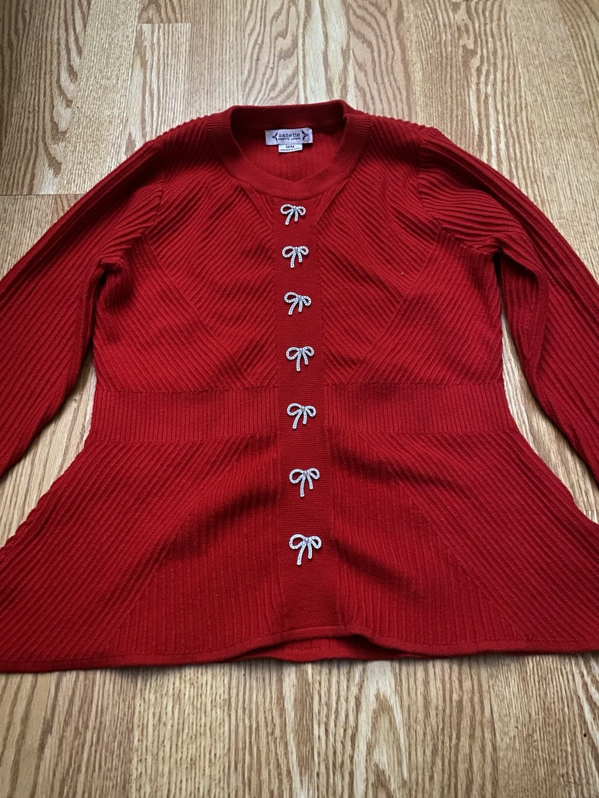 CLOSET CLEANOUT MAINLY A WOMENS MEDIUM