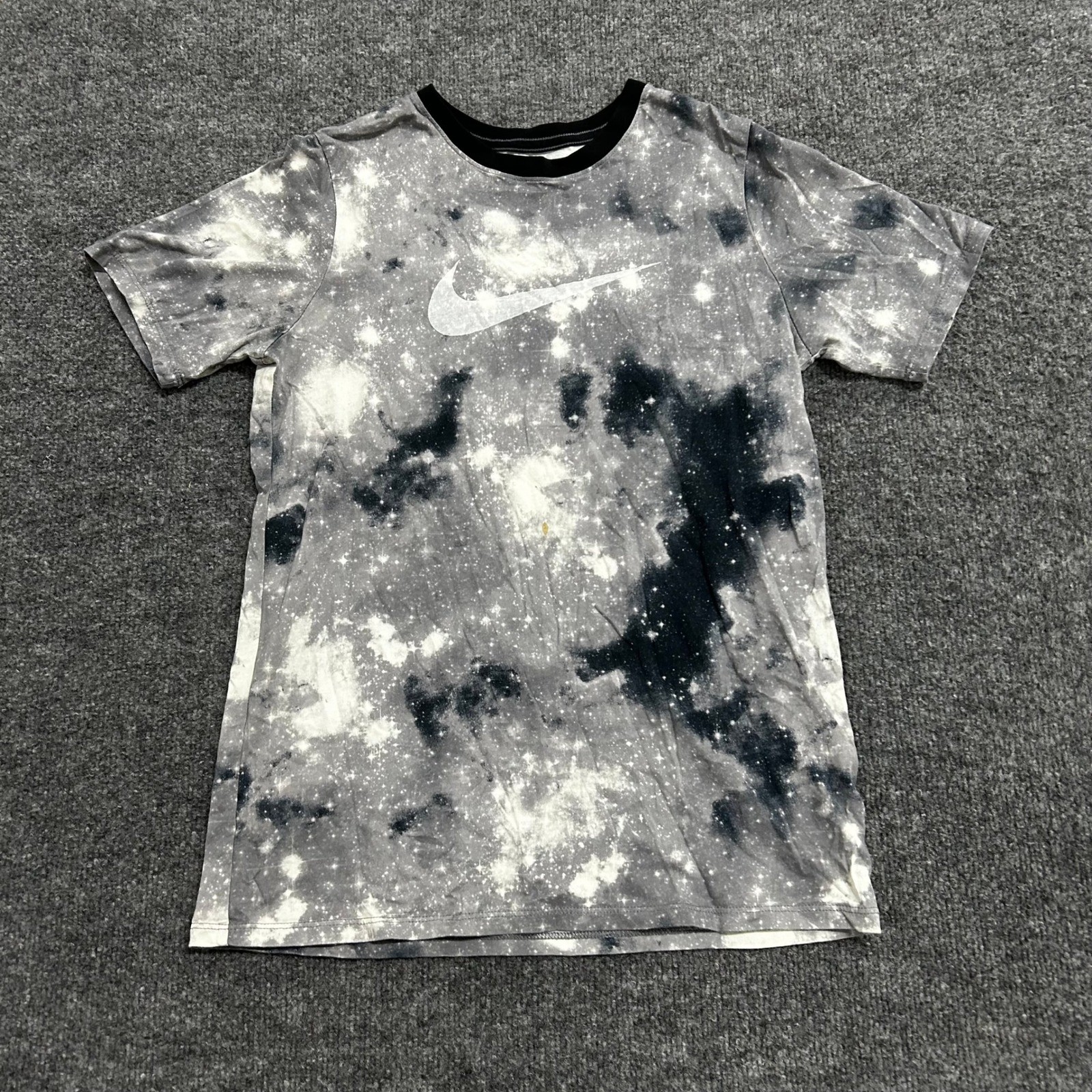 Nike T-Shirt Mens Size XL Grey Black Galaxy Tie Dye Athletic Cut Swoosh Logo