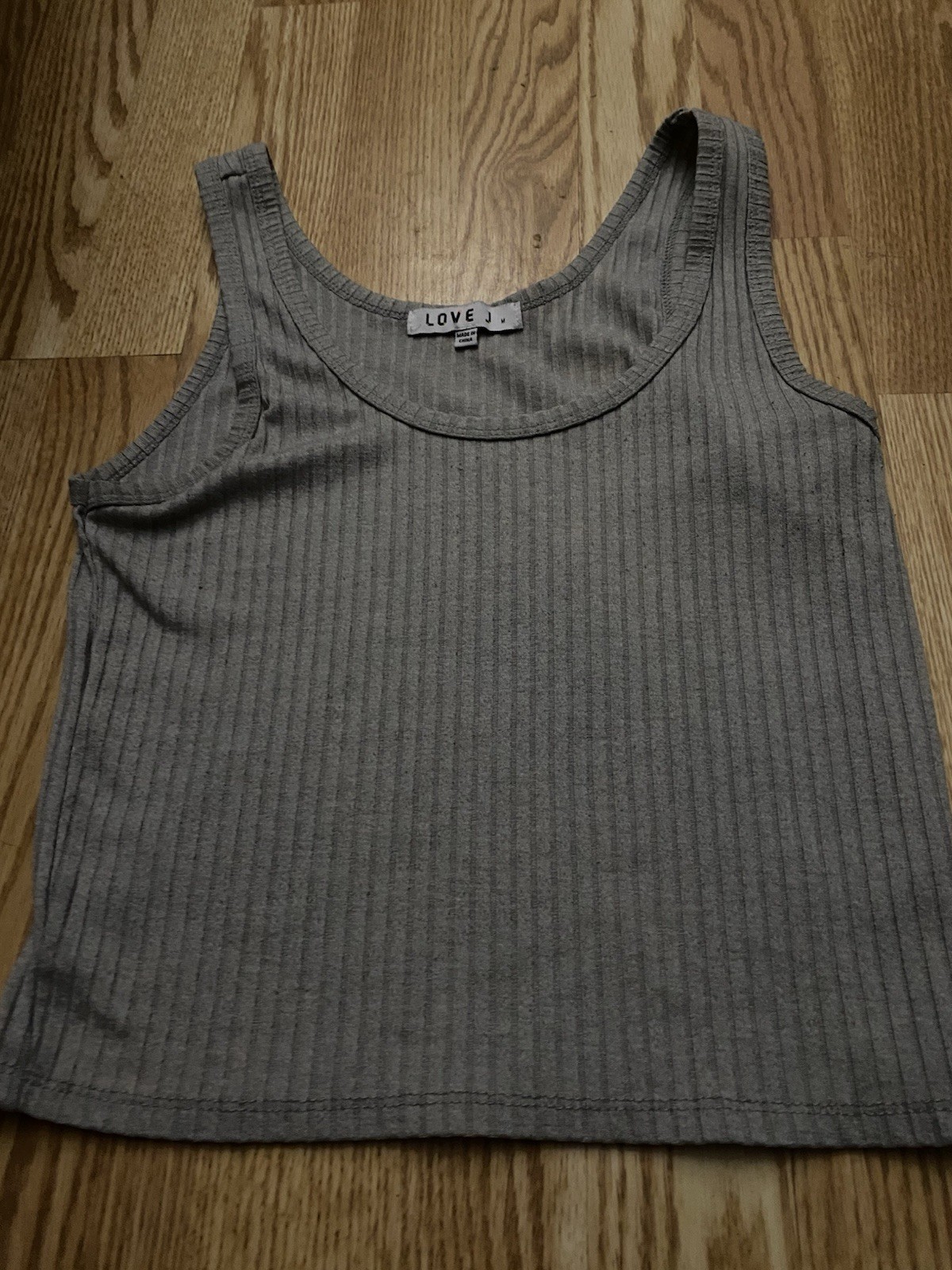 CLOSET CLEANOUT MAINLY A WOMENS MEDIUM