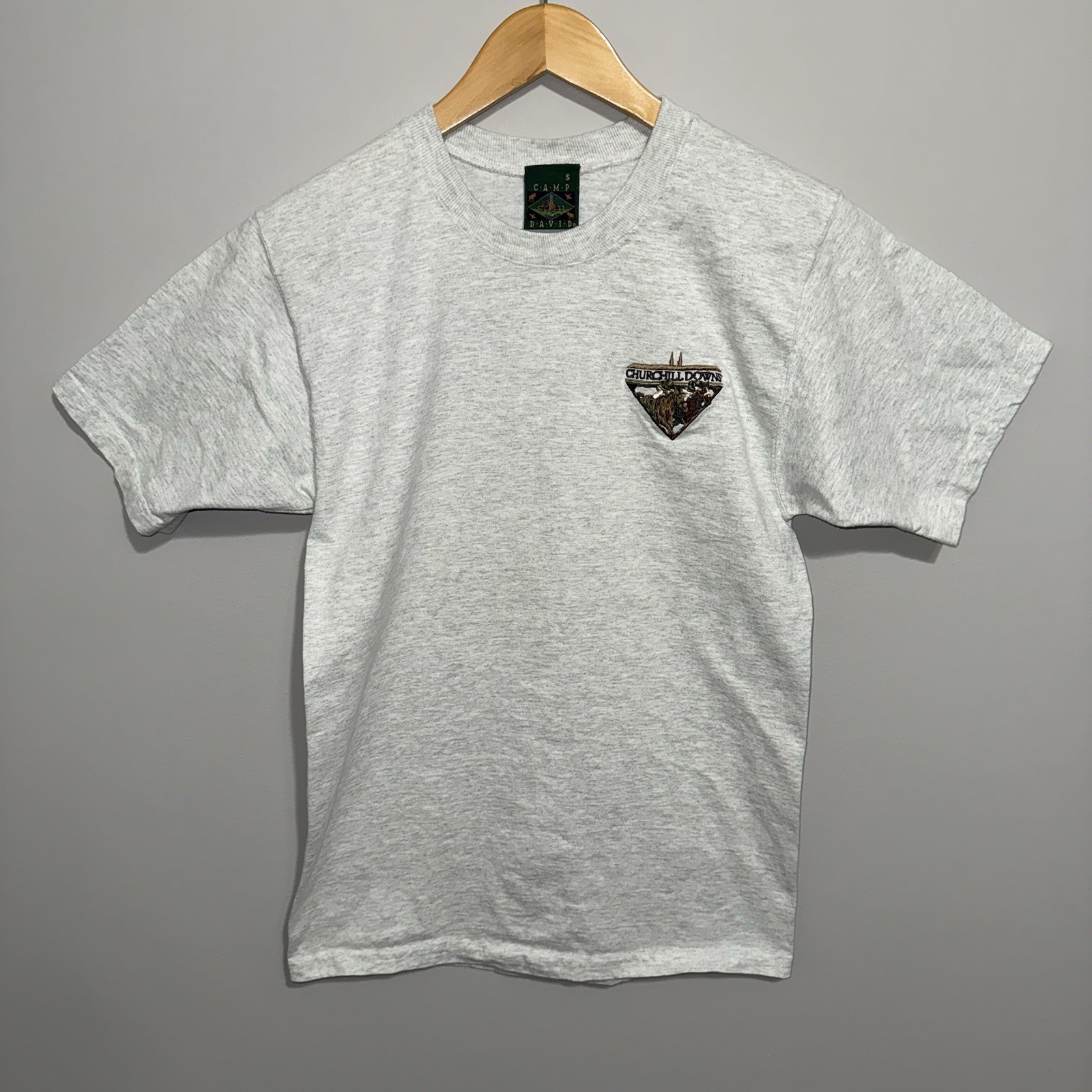 Vintage Churchill Downs Horse Racing T-Shirt Mens S Embroidered Camp David