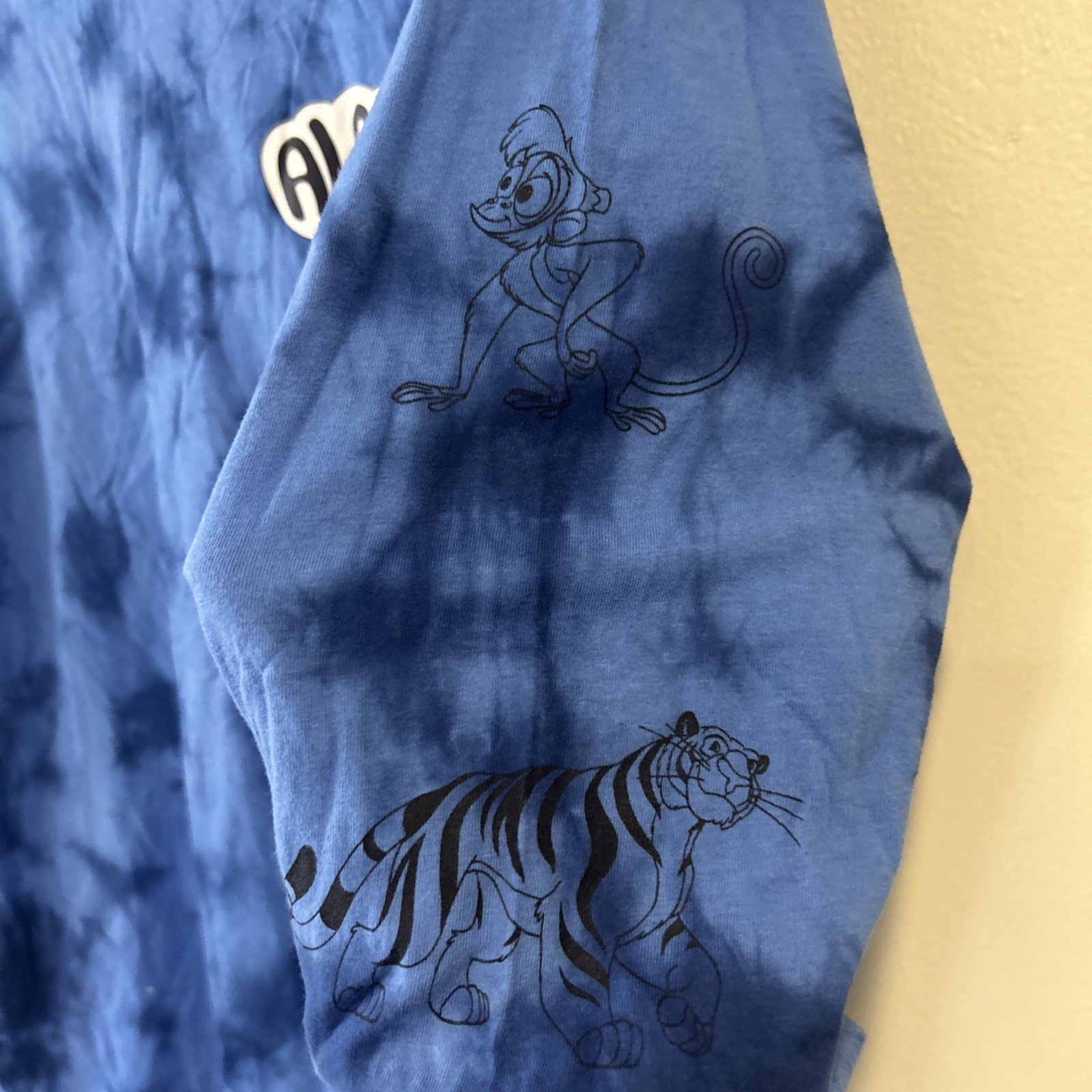 Disney Aladdin Balcony Scene Tie-Dye Blue Long Sleeve T-Shirt Medium