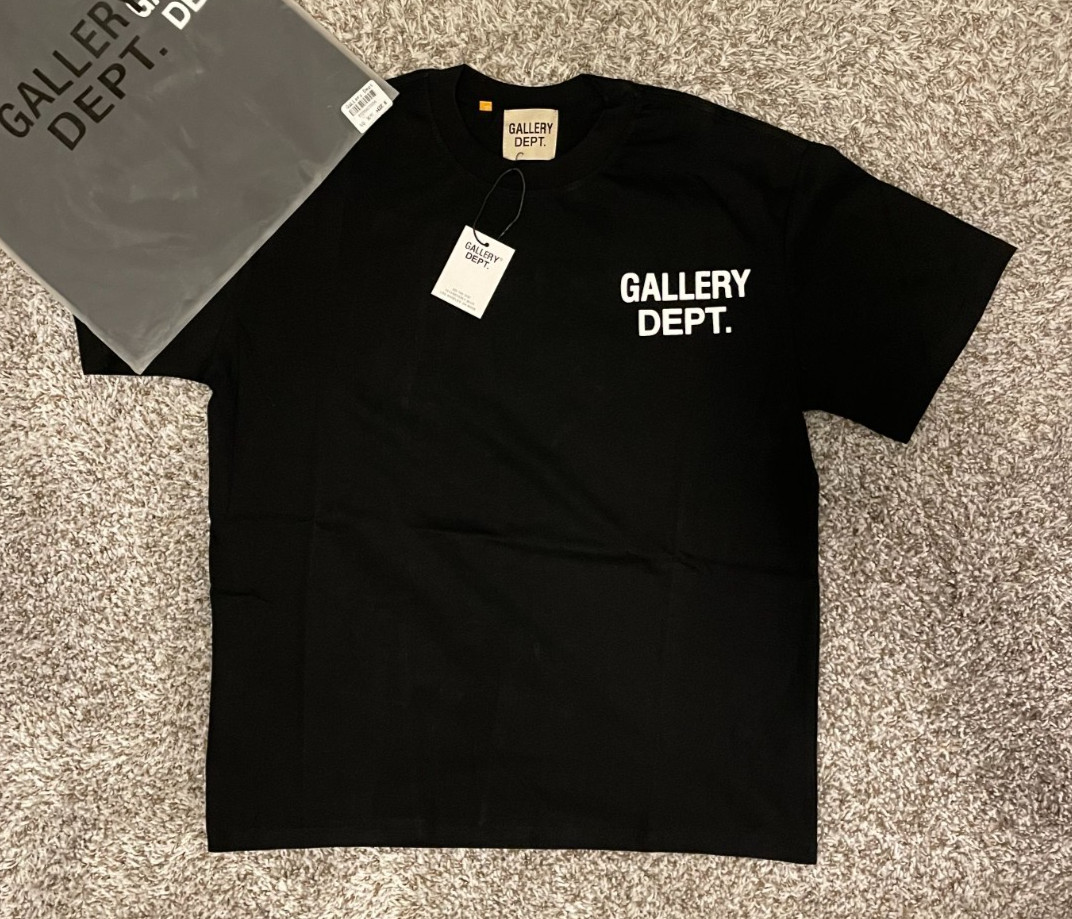🔥 GALLERY DEPT. “Hollywood, CA” Logo Tee – NEW w/ Tags & Bag! 🔥