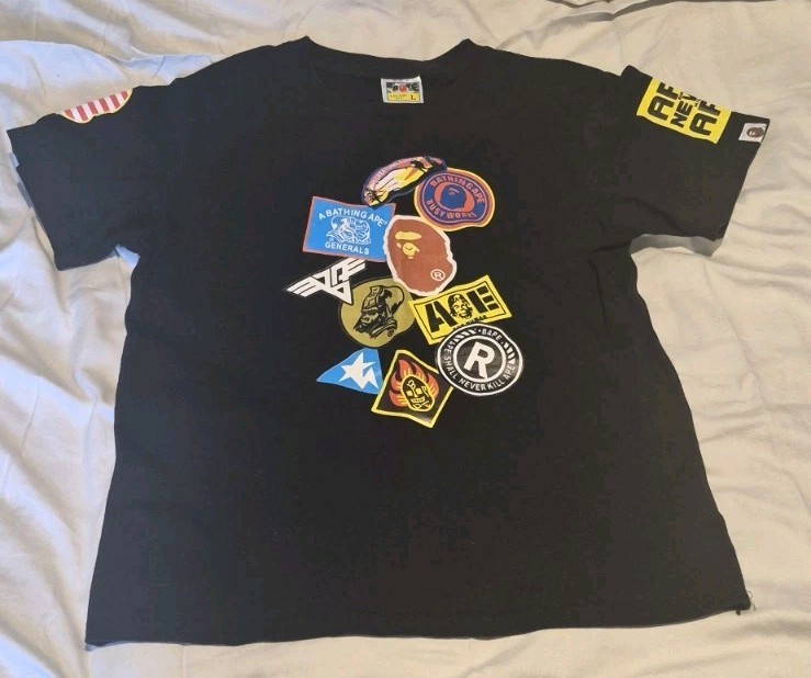 A Bathing Ape BAPE Men’s L Black Graphic Logo Ape Head Crew Neck T-Shirt