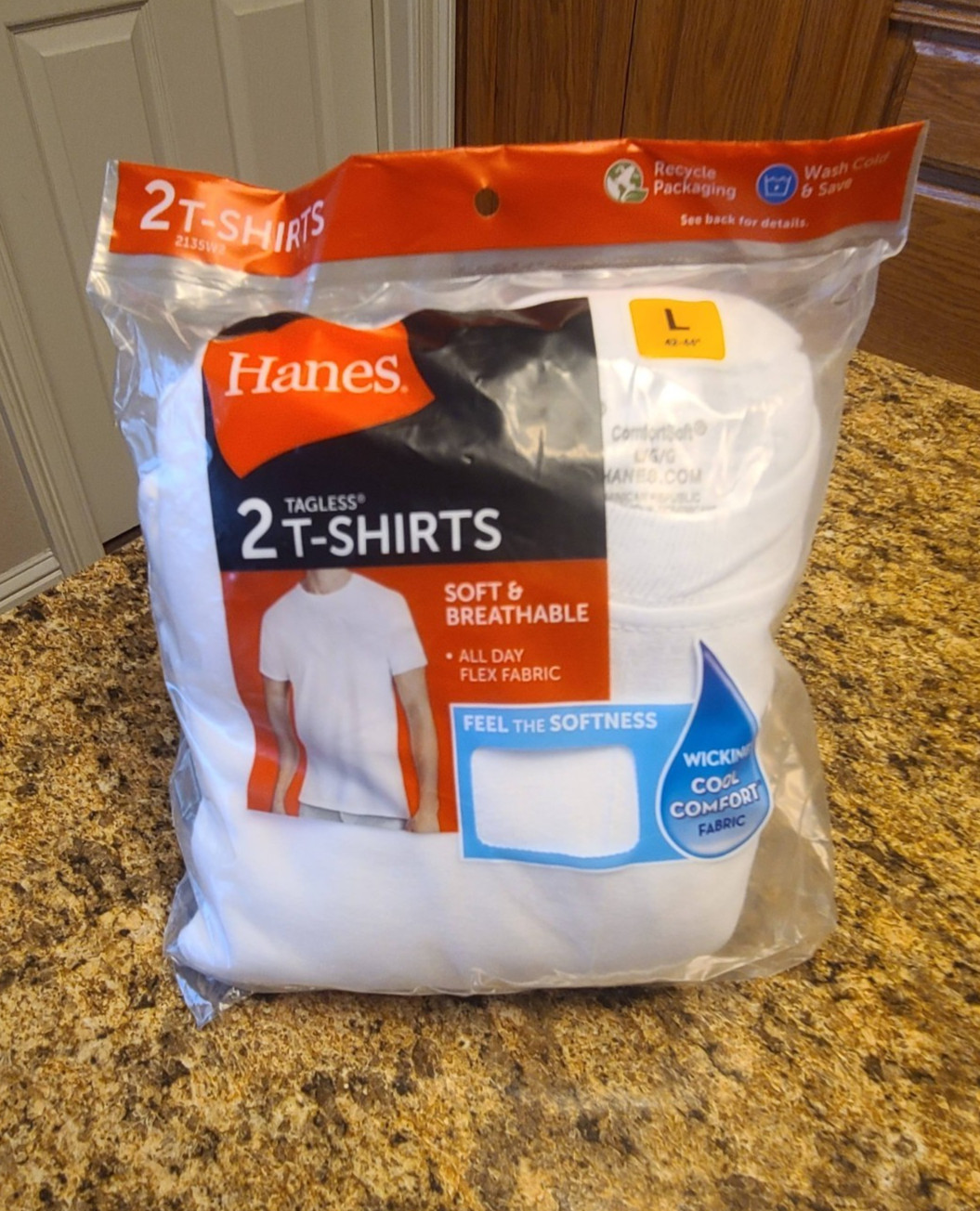 Hanes White T-Shirts Undershirts Men’s Crew Neck Cool Wicking 2-Pack Size Large