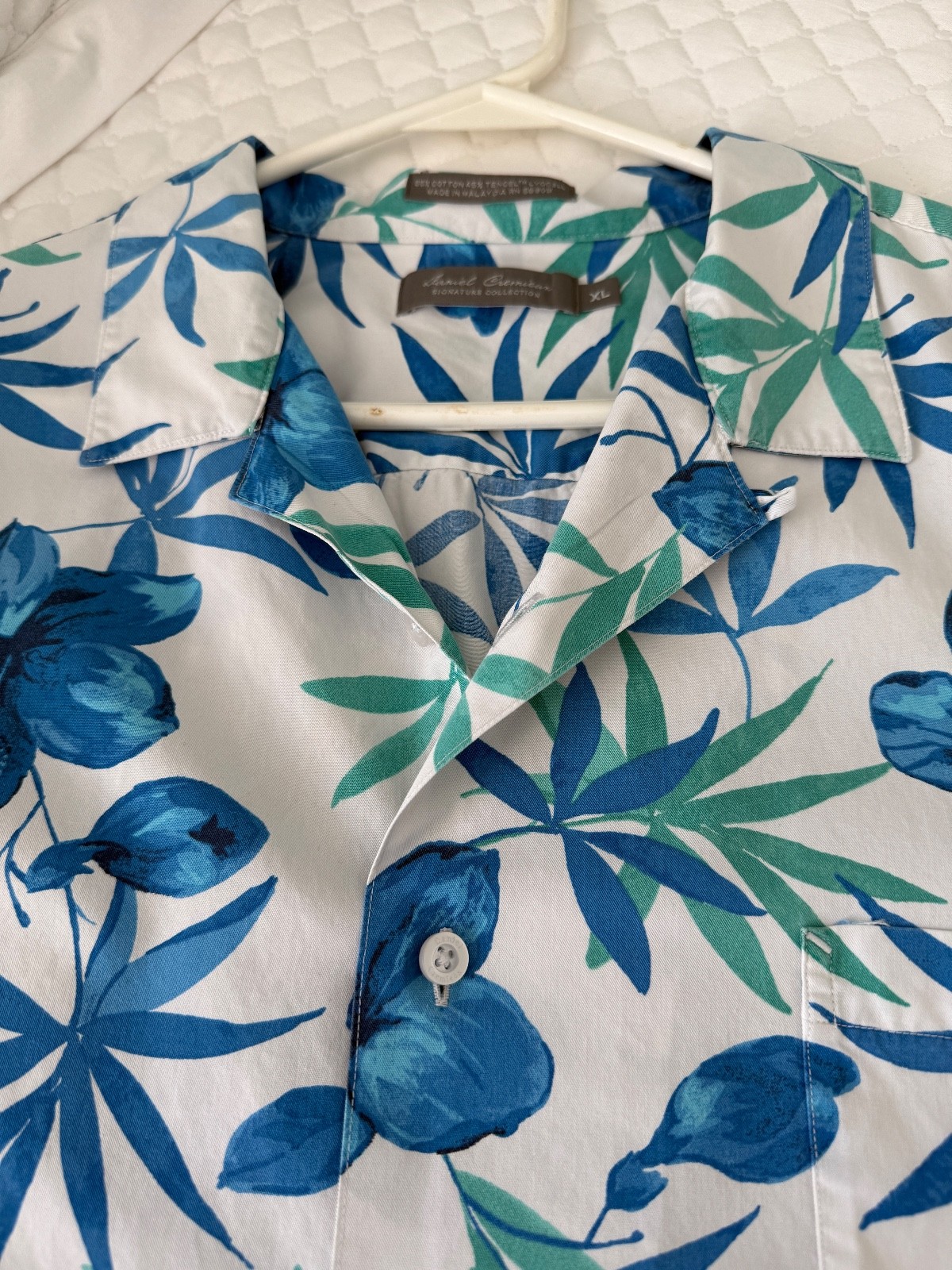 Men’s XL Tropical Shirt. Button-down. Excellent Condition.