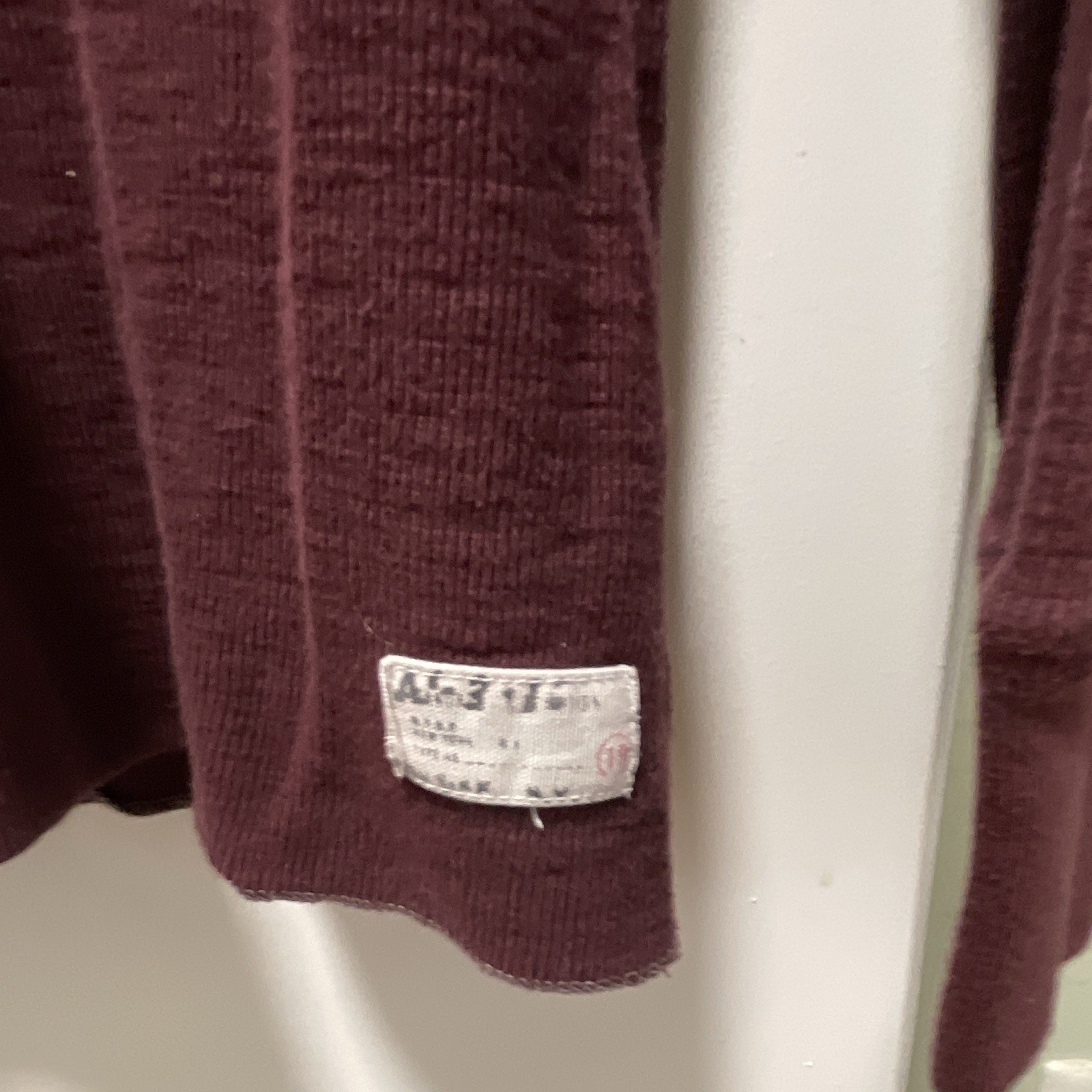 American Eagle Outfitters Men’s Burgundy Graphic Crew Neck Logo Tee Size L/G