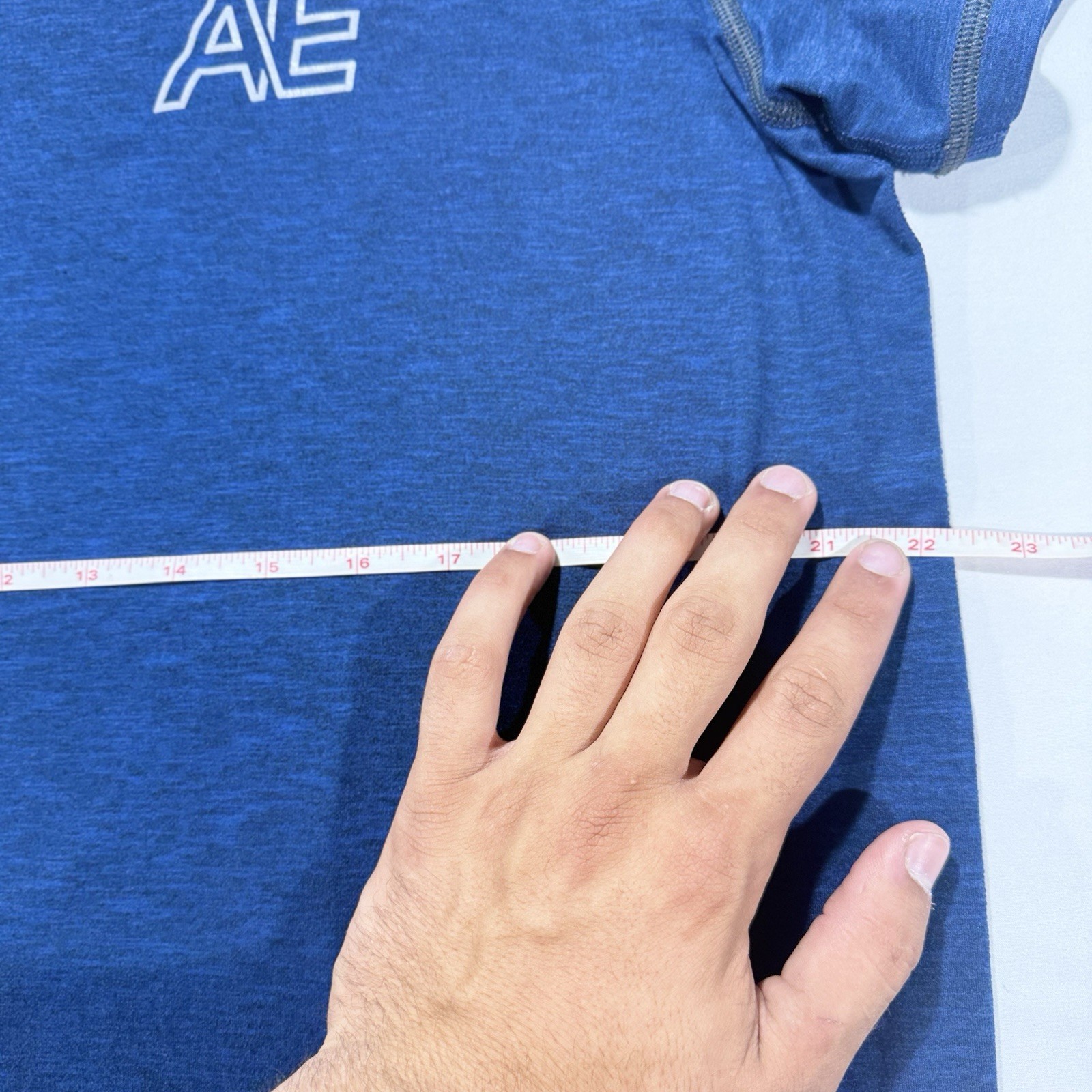 American Eagle Men’s Active Legend Colorblock Tee Blue Size Large
