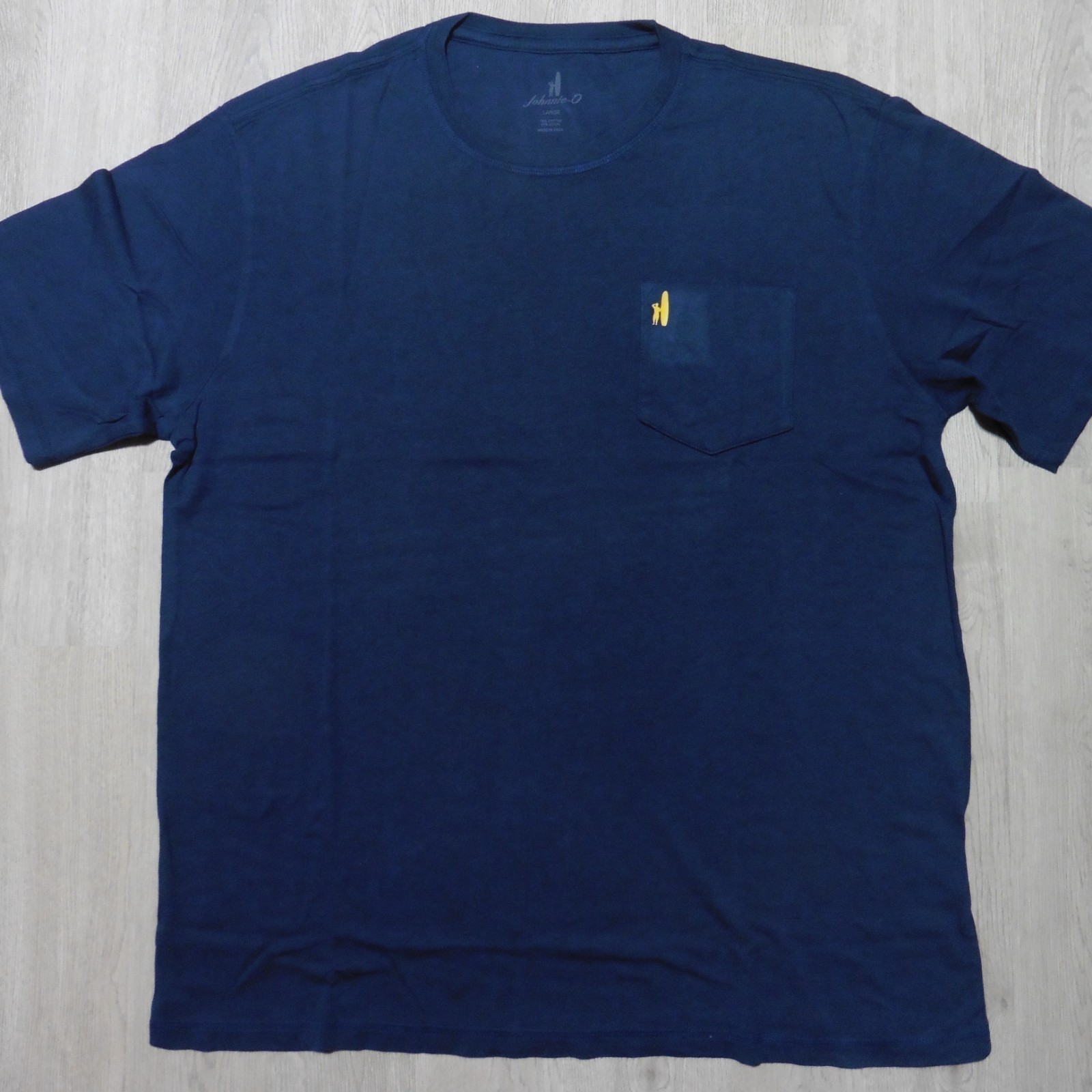JOHNNIE O Mens L LARGE T SHIRT WAVE RIDER NAVY BLUE YELLOW DALE 2.0 GOLF TEE