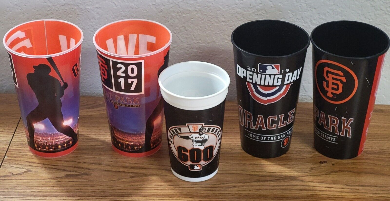 Lot of 18 San Francisco Giants Items 3 Hat, 13 Cups 2 Signs 2010 2017 2019 AT&T