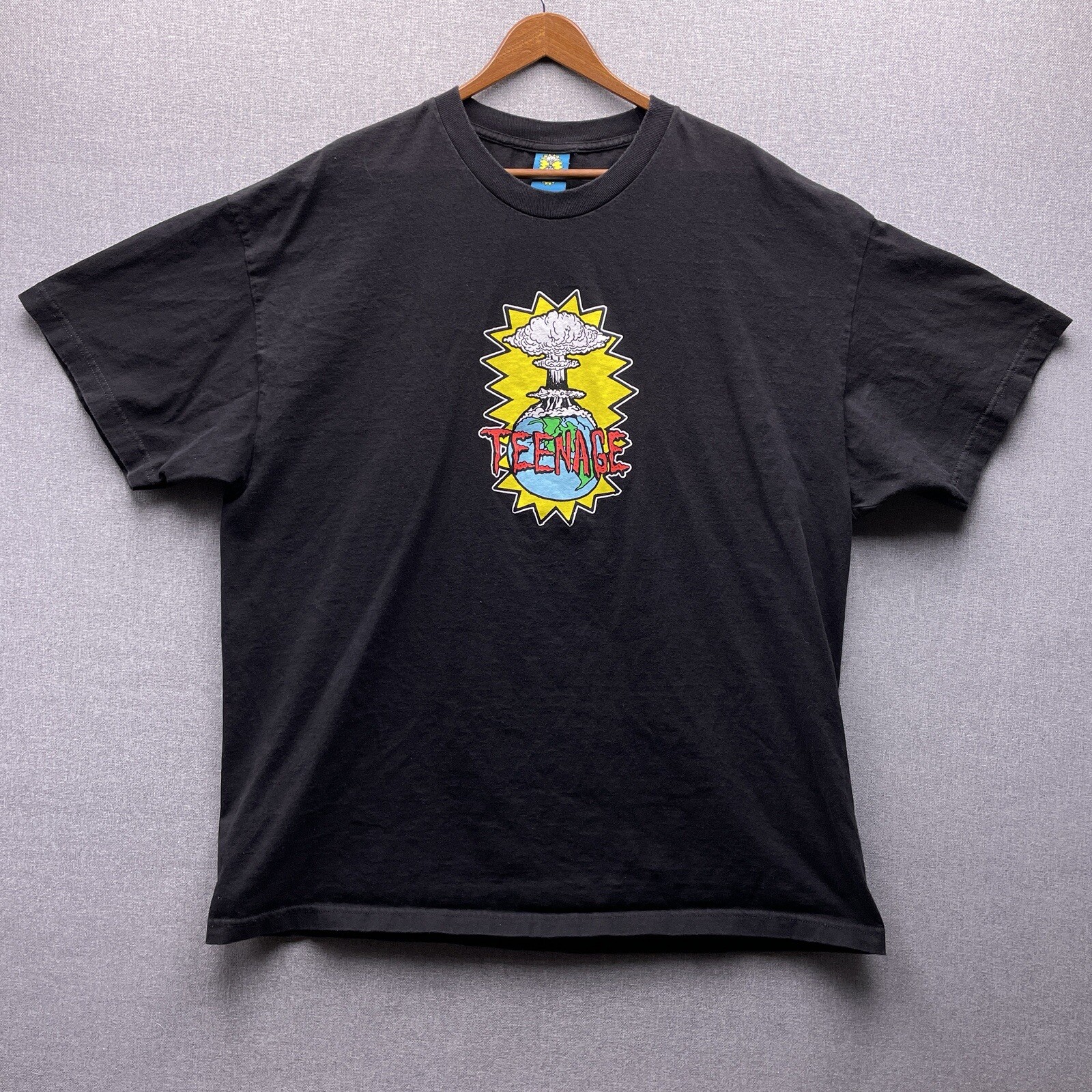 Teenage T Shirt Mens 2XL Have A Nice Day Earth Nuke Bomb Smoke Cloud SS Y2K