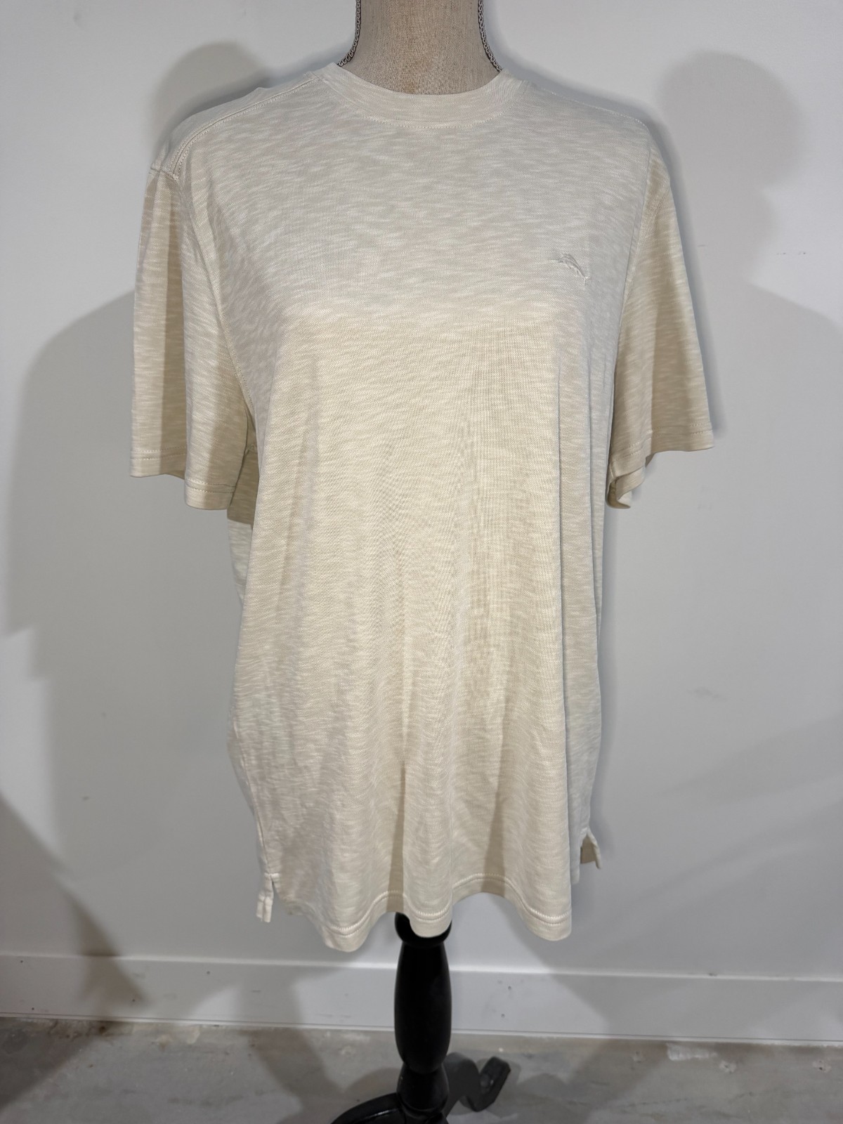 EUC Men’s Tommy Bahama Cream Color Size Medium T-Shirt