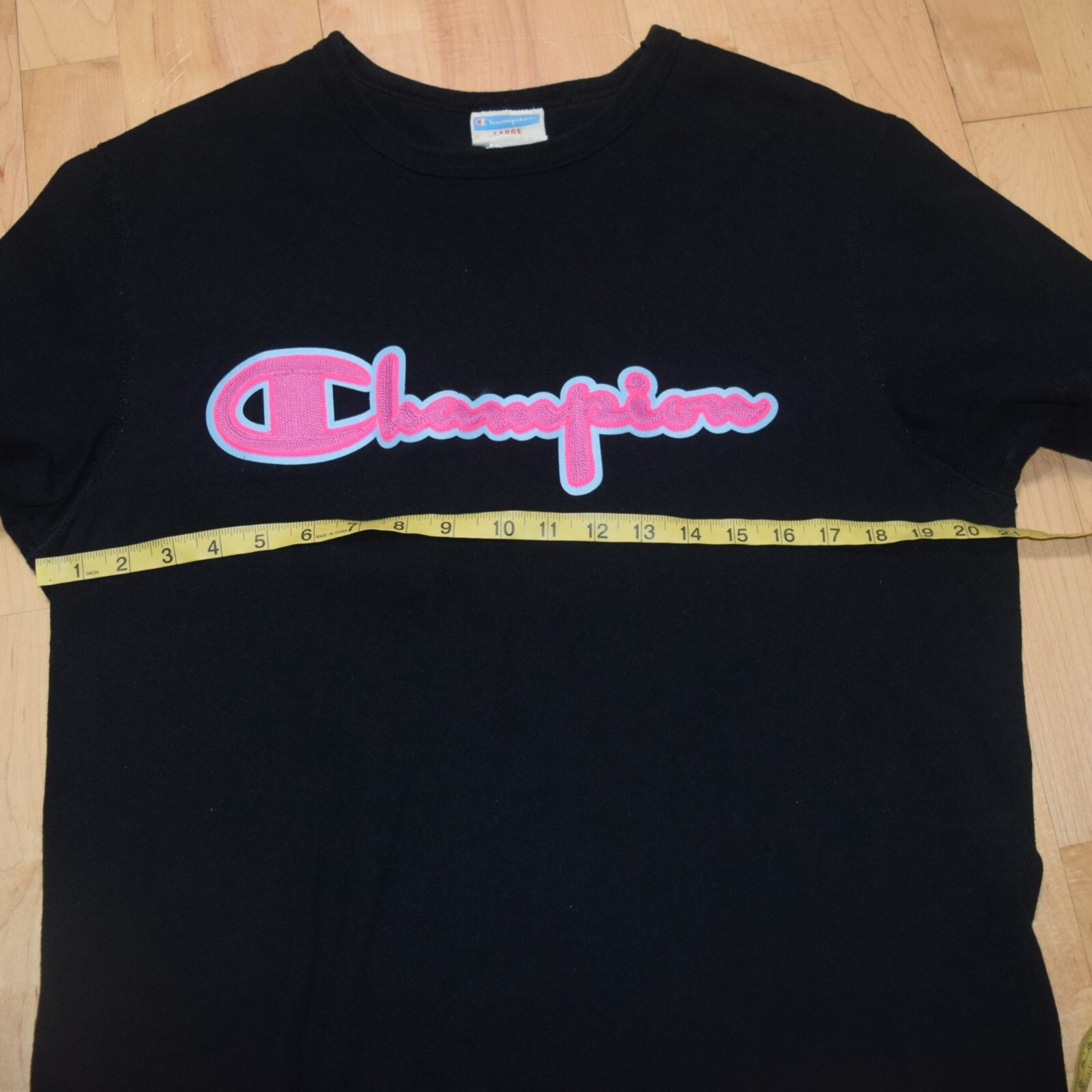 CHAMPION Men’s Sz L Embellished Tee T-SHIRT