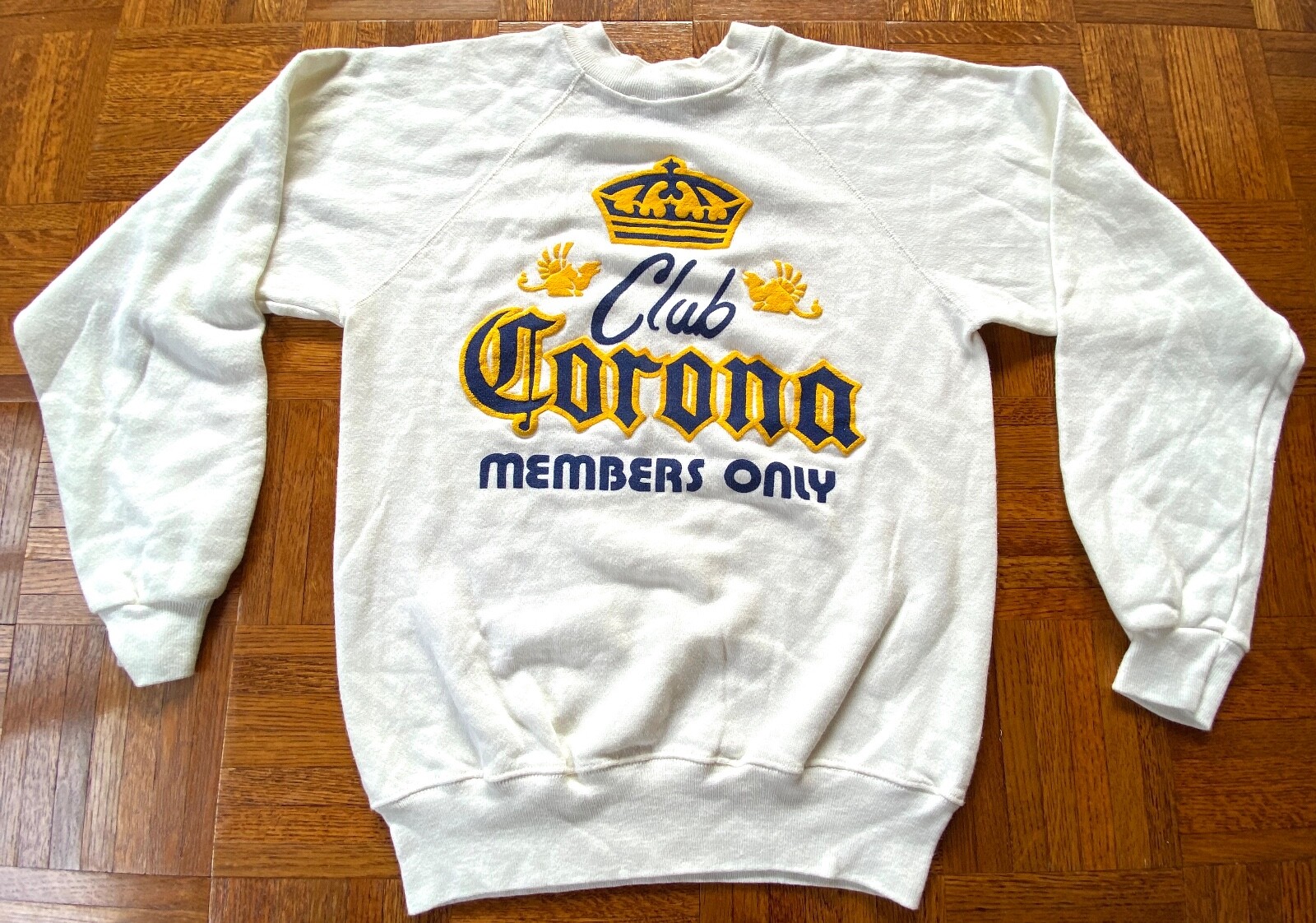 Vintage 1980s Club Corona Members Only Size M Hanes 50/50 made in USA Beer