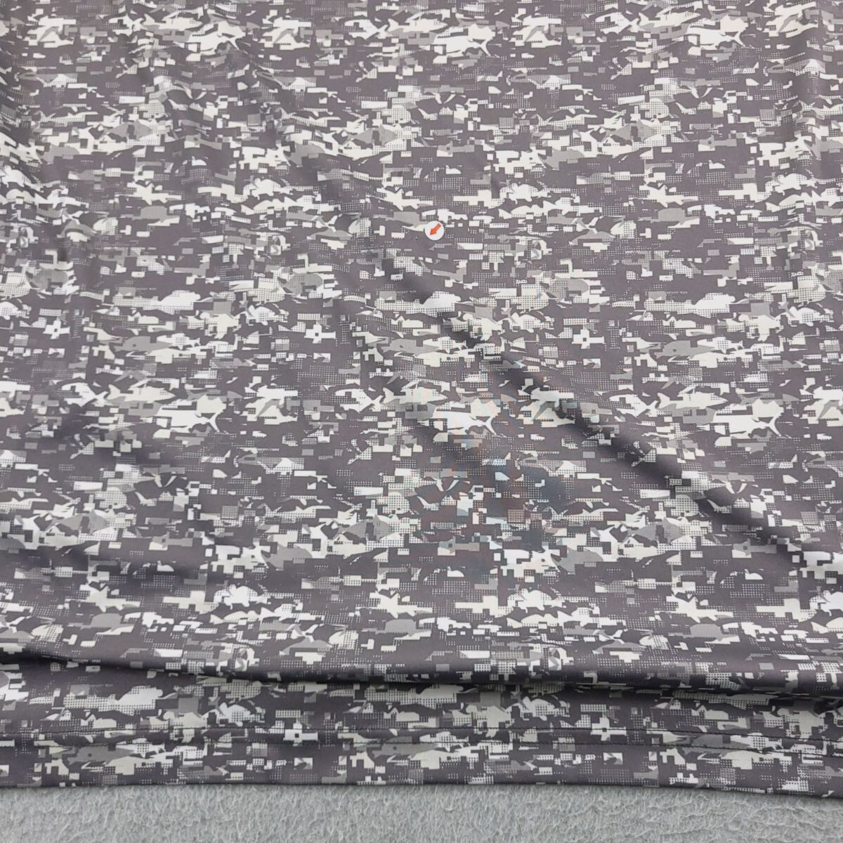 Columbia Shirt Mens Extra Large Gray Digital Camo Fish Print Moisture Wicking