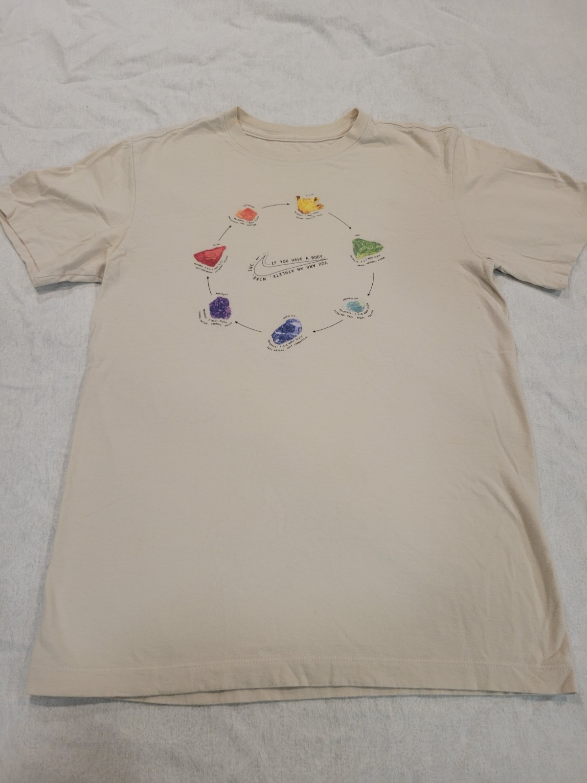 NIKE Energy Flow Gems T-Shirt sz Small Light Bone