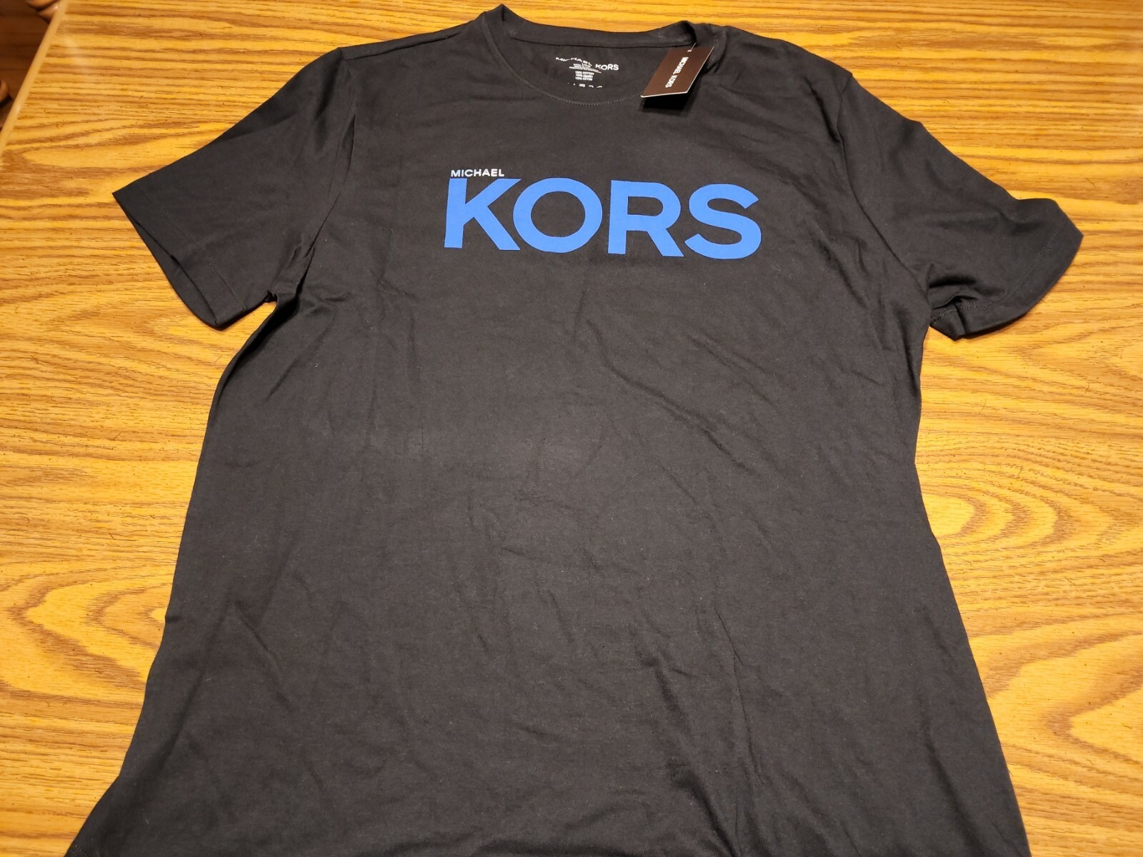 NWT $49.50 Michael Kors Men’s Graphic Short Sleeve T Shirt Black W/Blue “KORS”