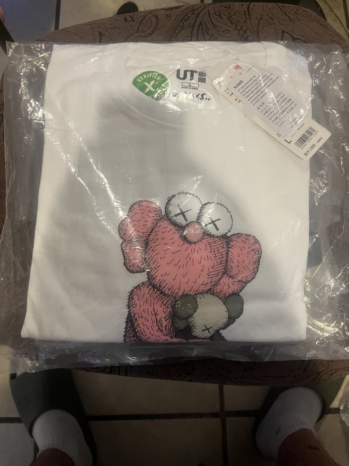 Uniqlo UT KAWS Pink BFF Graphic Tee White 2XL Cotton Jersey Crew Neck