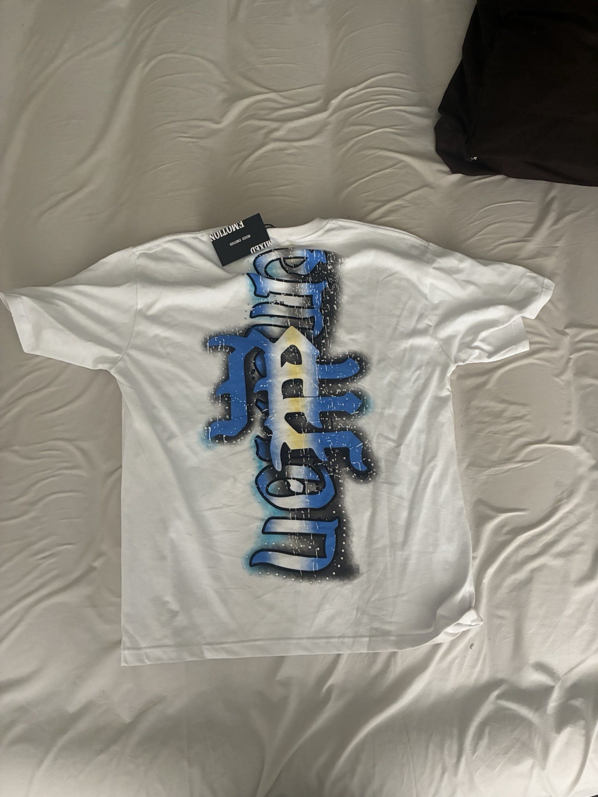 Mixed Emotion Men’s L White Double-Sided Angel Graphic Crew Neck T-Shirt