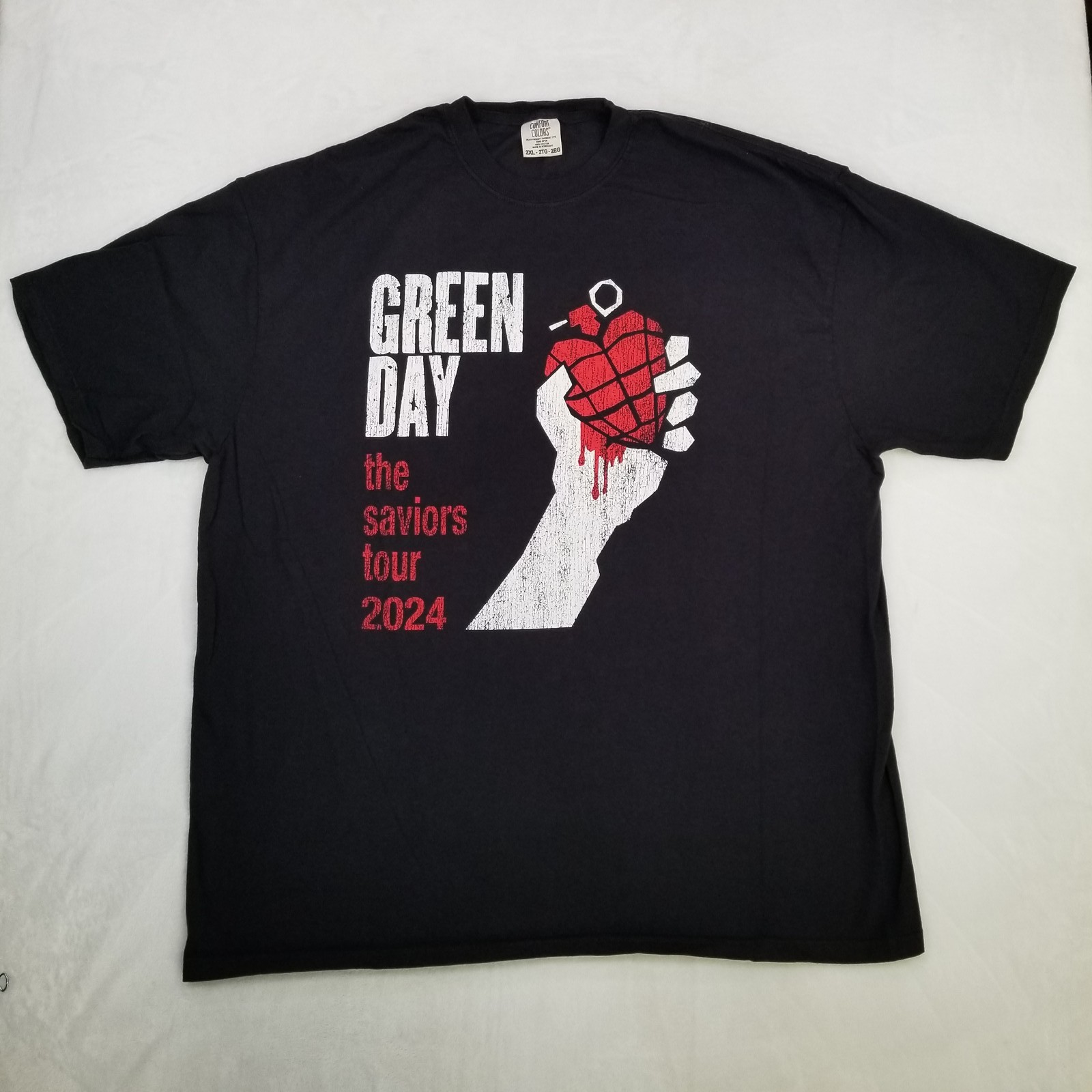 Green Day Black The Saviors Tour 2024 Grenade Hand Graphic T-Shirt Mens Size 2XL