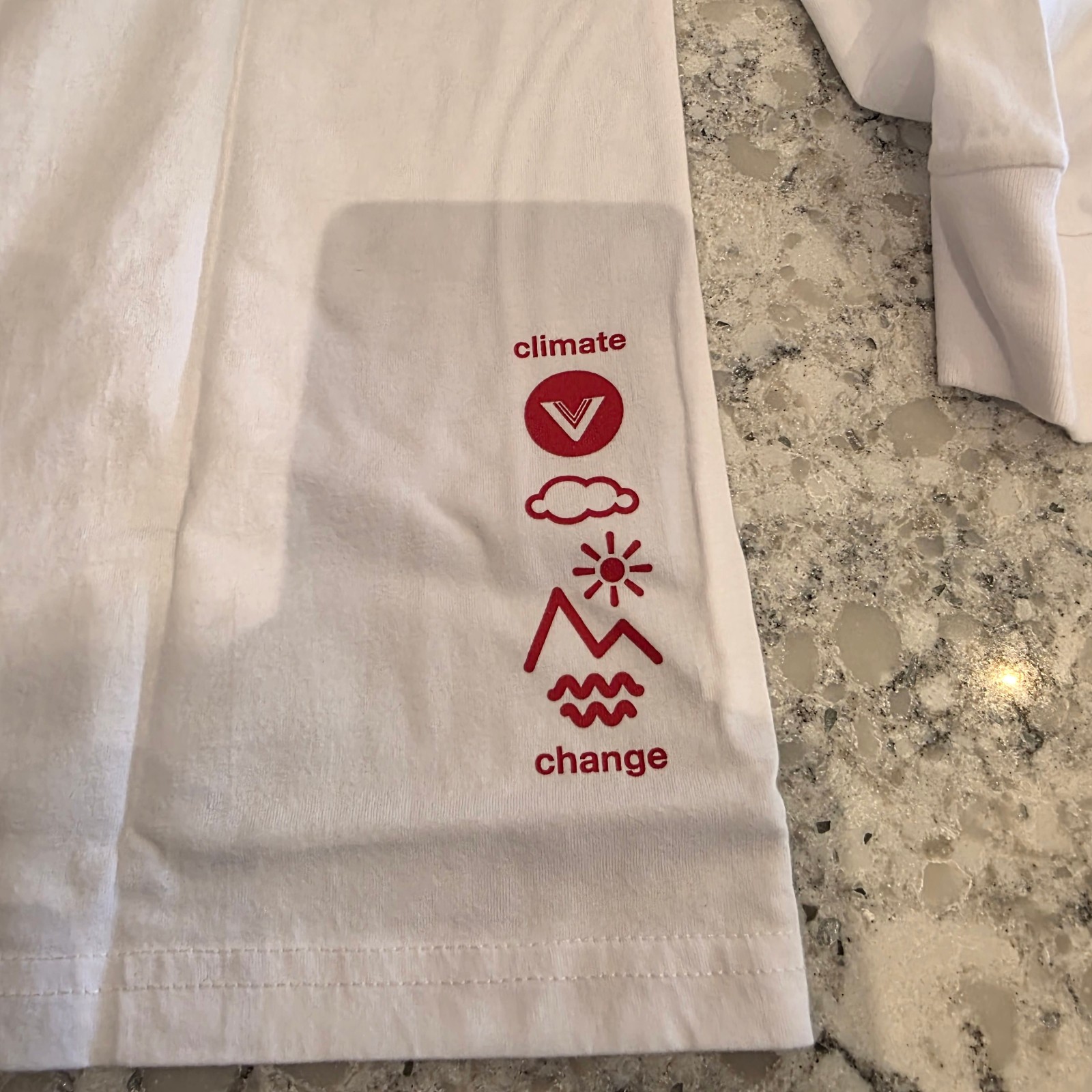 Vast – Men’s Climate Change Long Sleeve T-Shirt Size: L White with Red Logo NWT