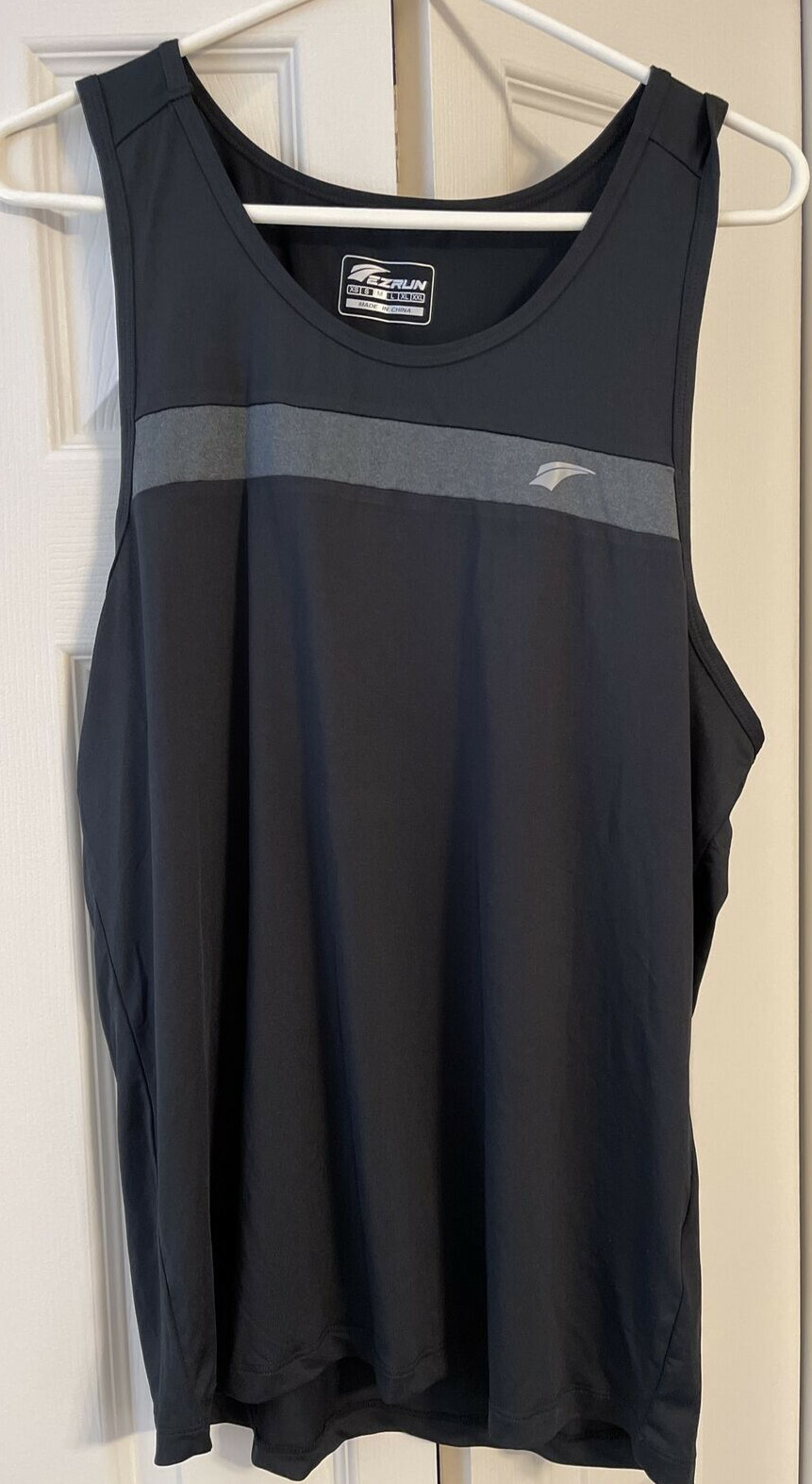 3 Pk. Men’s Tank Tops Quick Dry Workout Shirts Size Medium