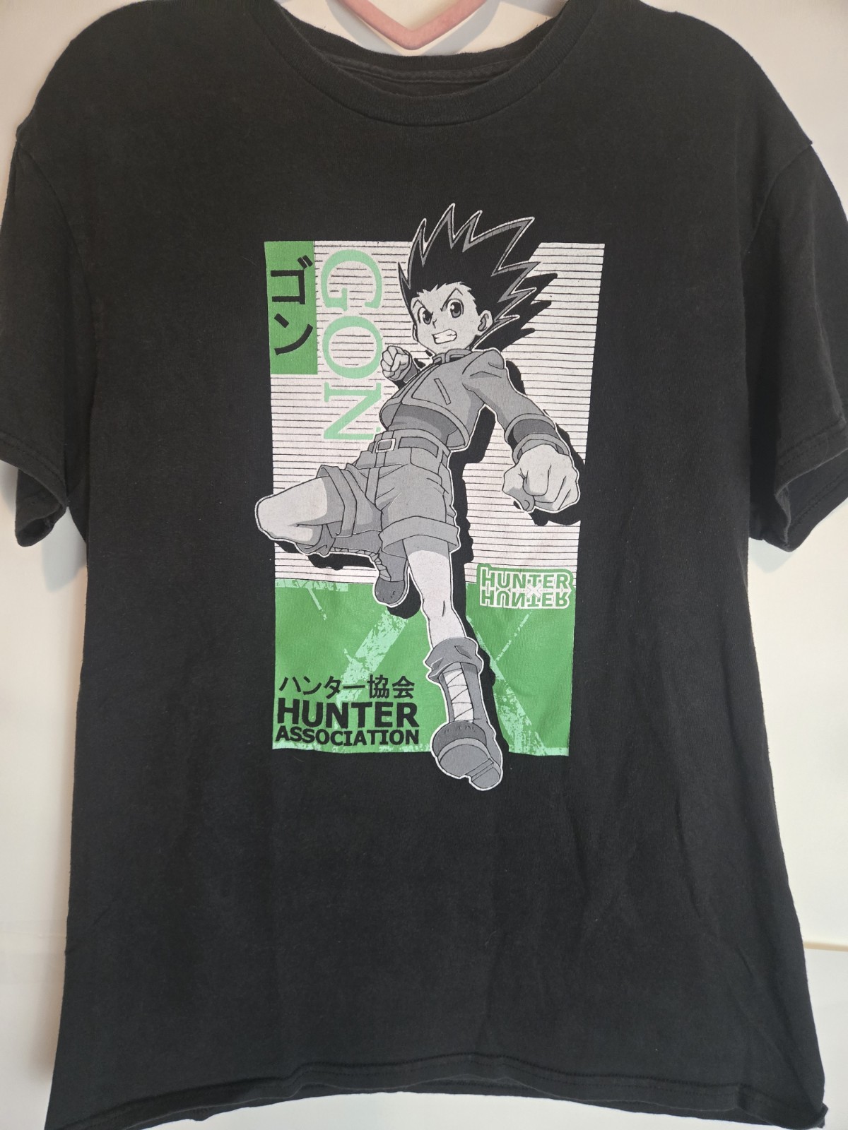 Hunter x Hunter character print T-shirt Size Med Crunchyroll Anime Popmart