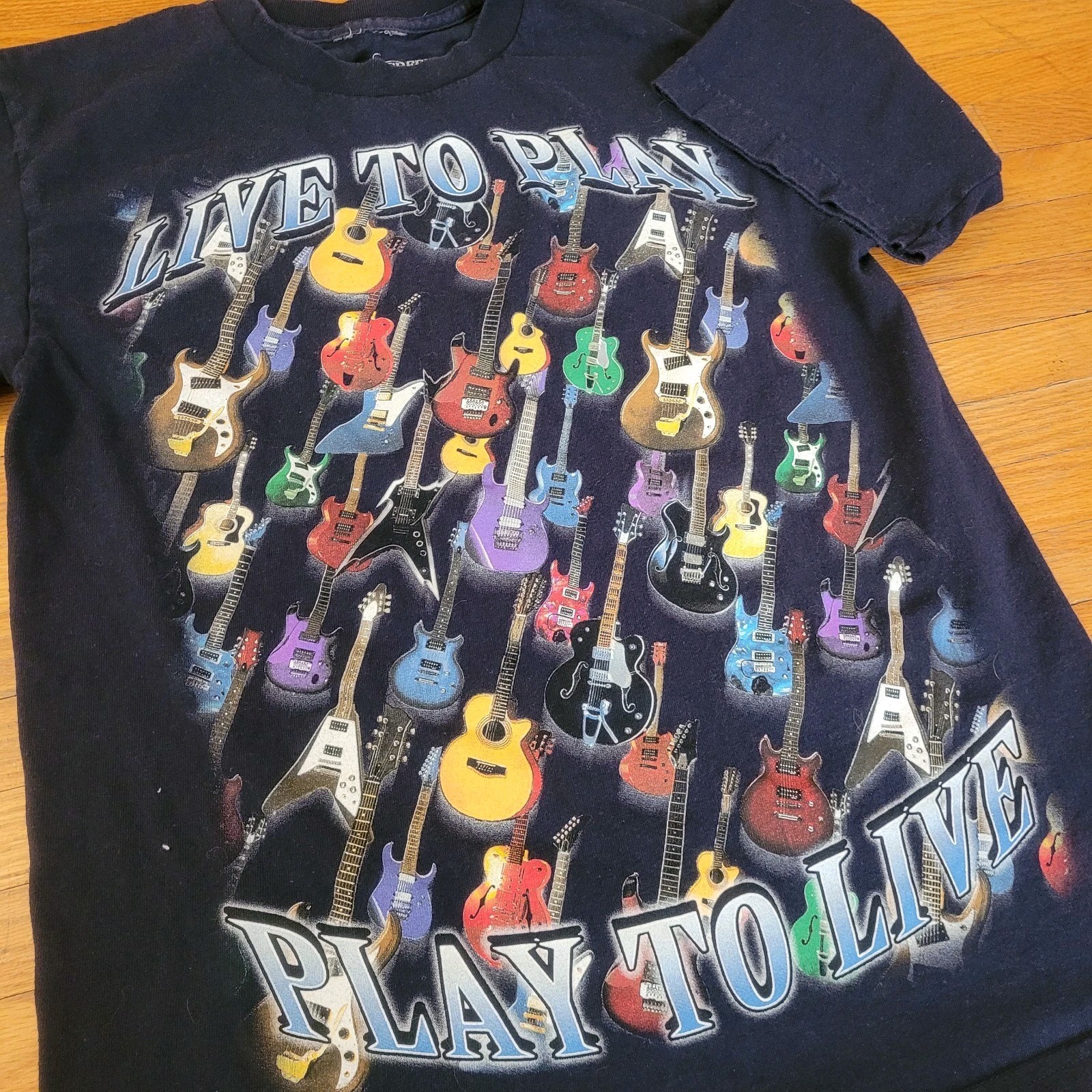 Hudson Creek Live To Play Electric Bass Guitar T-Shirt Rock Country Music Sz Med