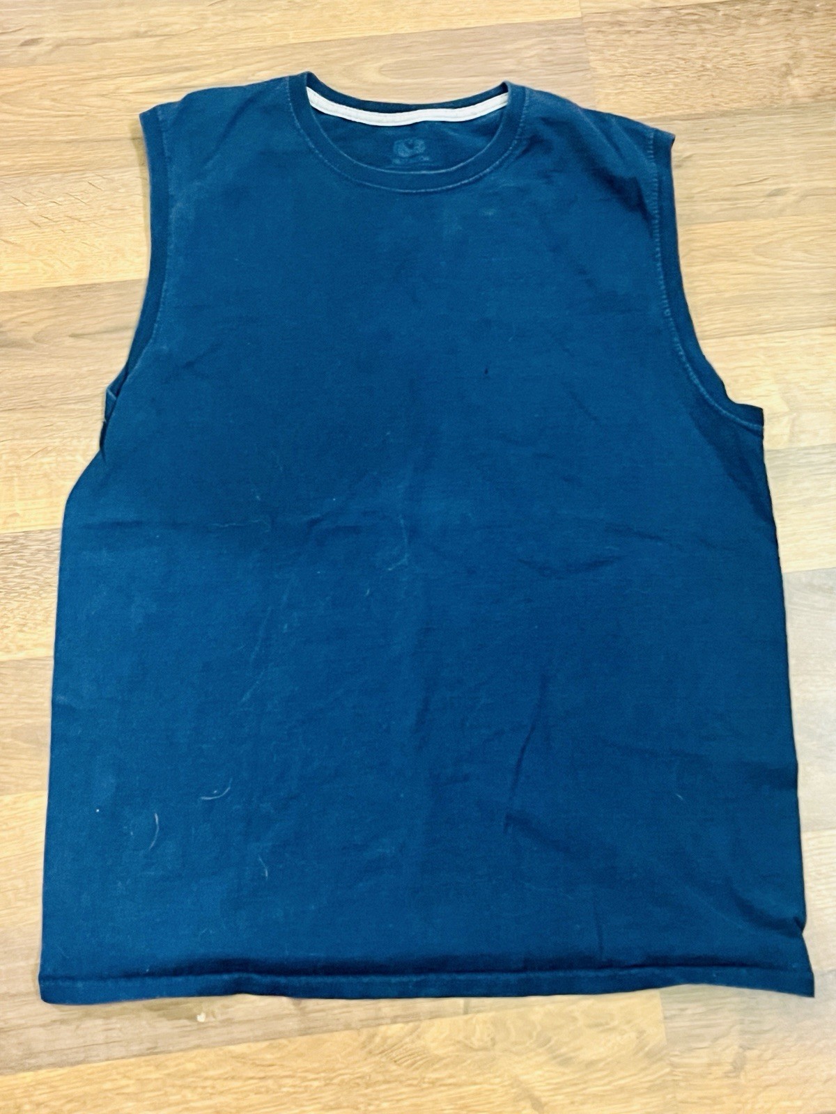Fruit of the Loom Men’s Navy Muscle Tee Tag Free Design 💯 % Cotton Pre Shrunk