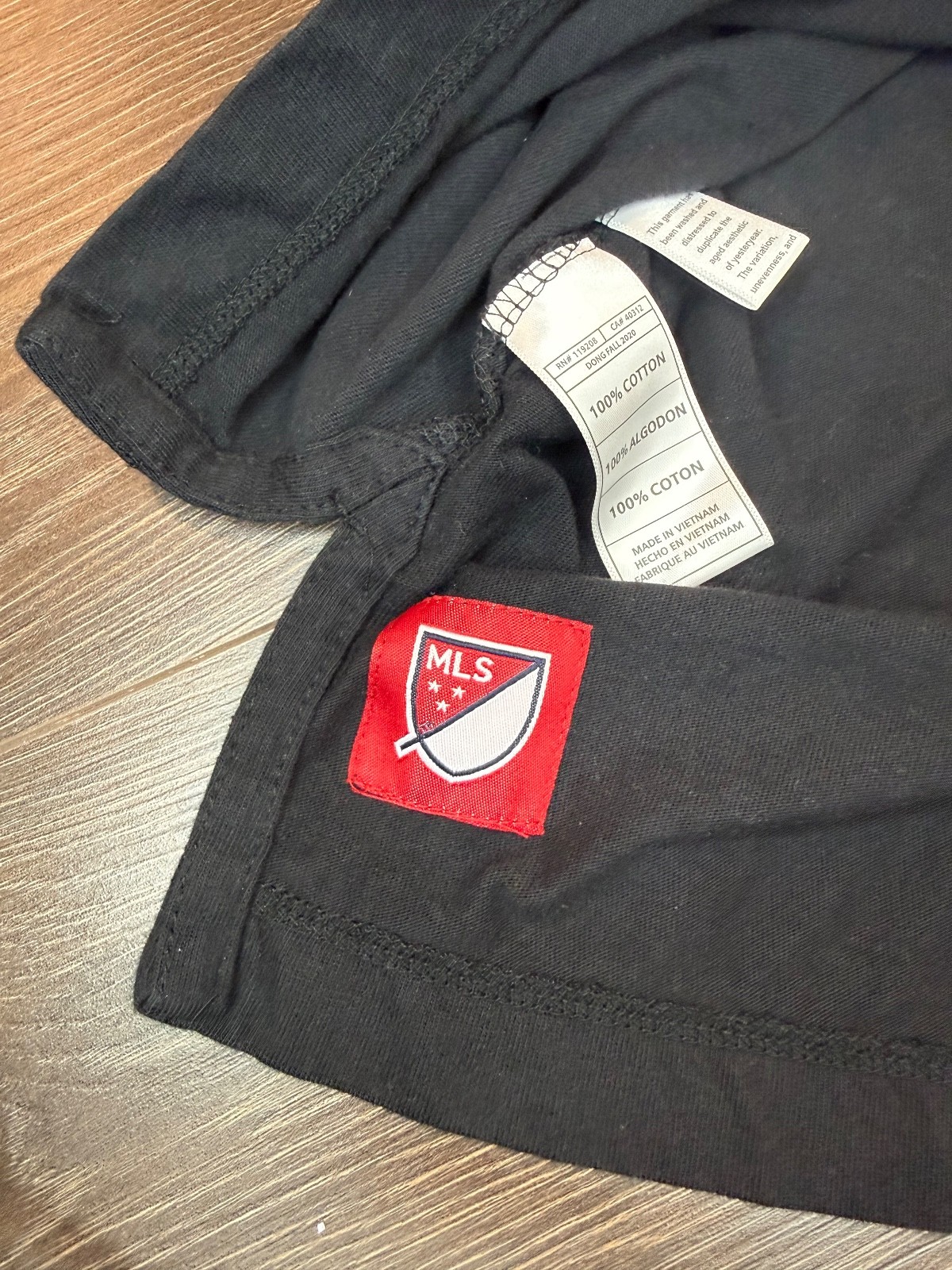 Mitchell & Ness Kansas City Wizards MLS Founding Club Since ‘96 L/S Shirt Mens L