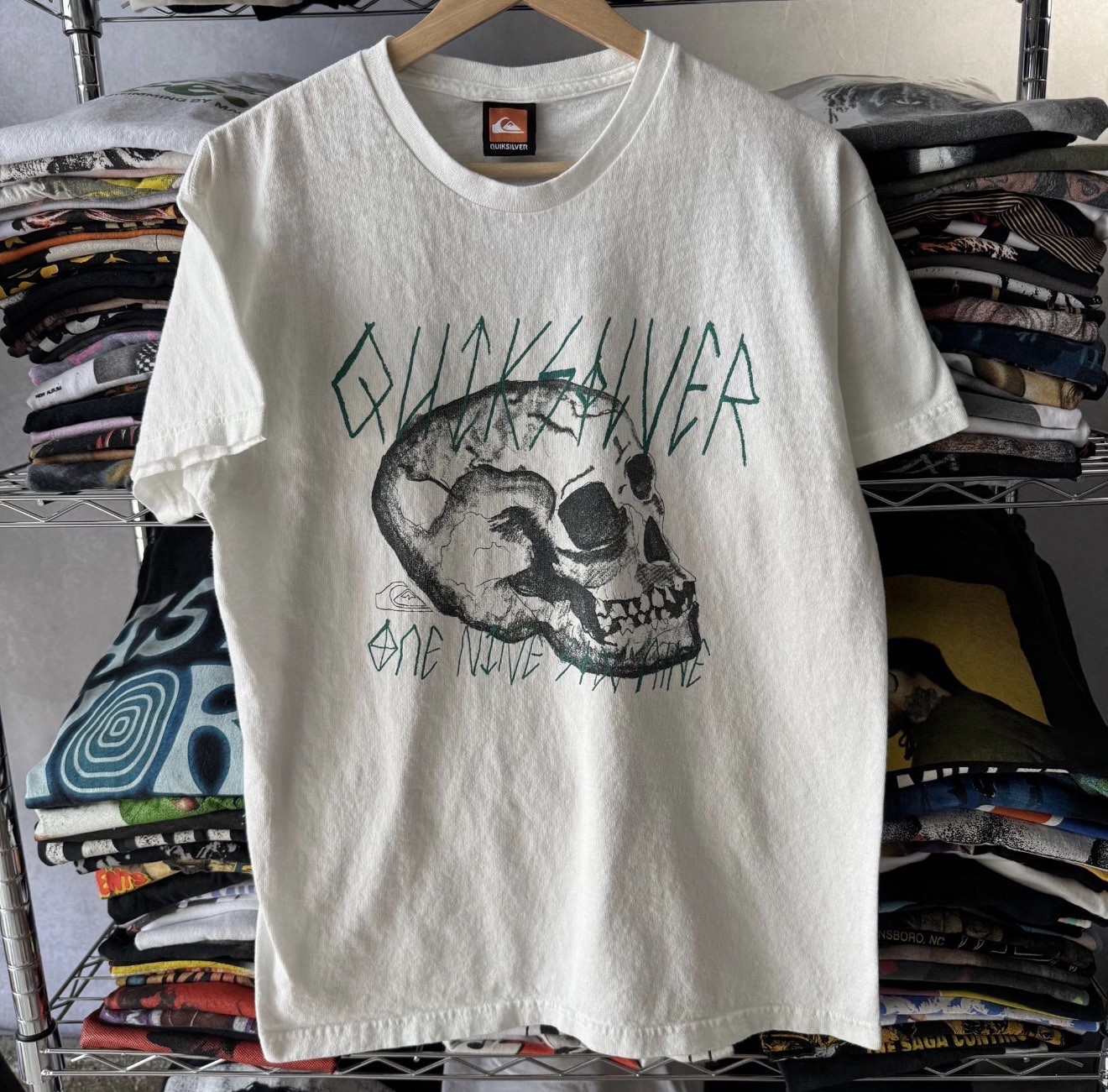 Quiksilver Y2K White Skull one nine six nine Size M